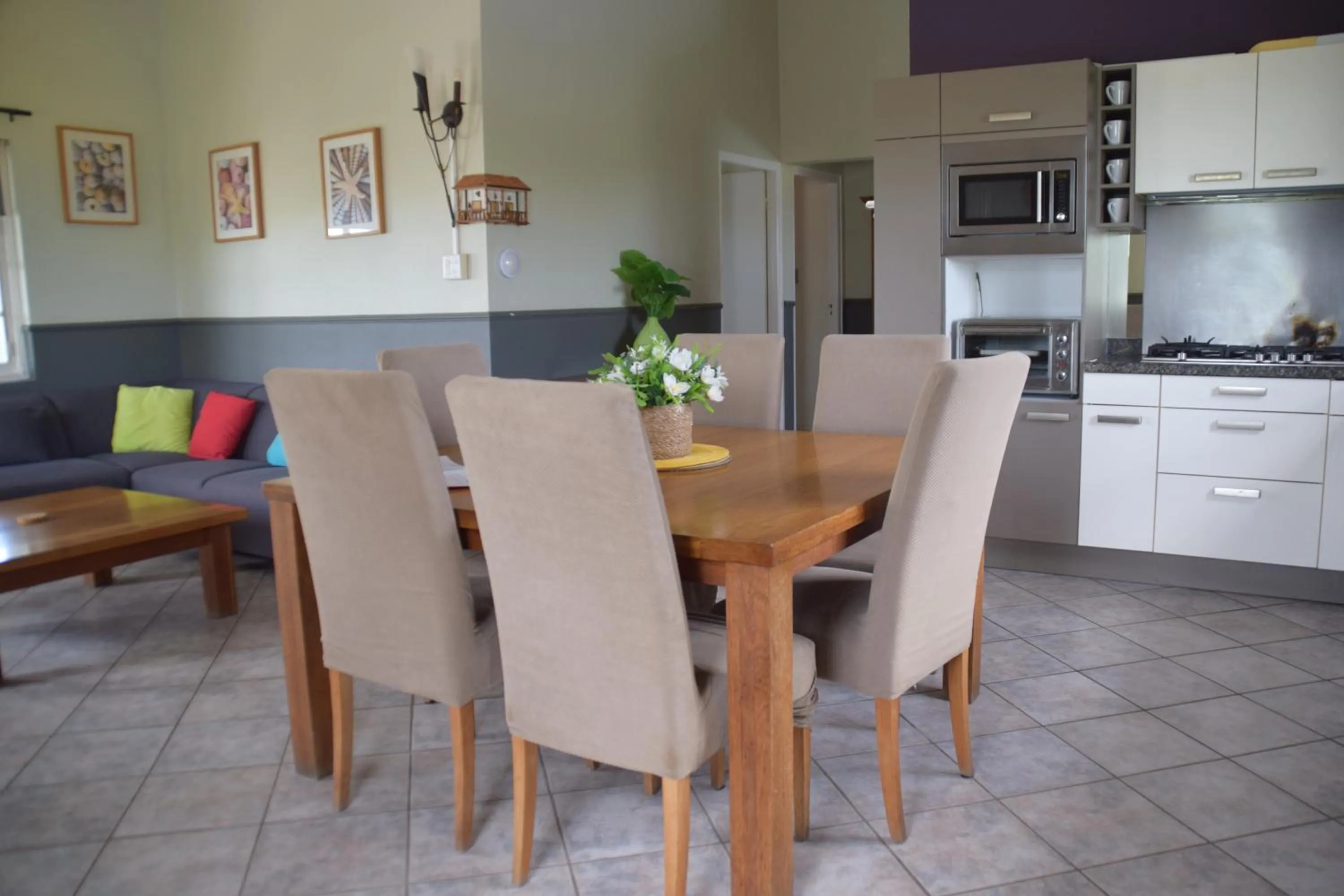 Dining area in La Felicidad Aruba