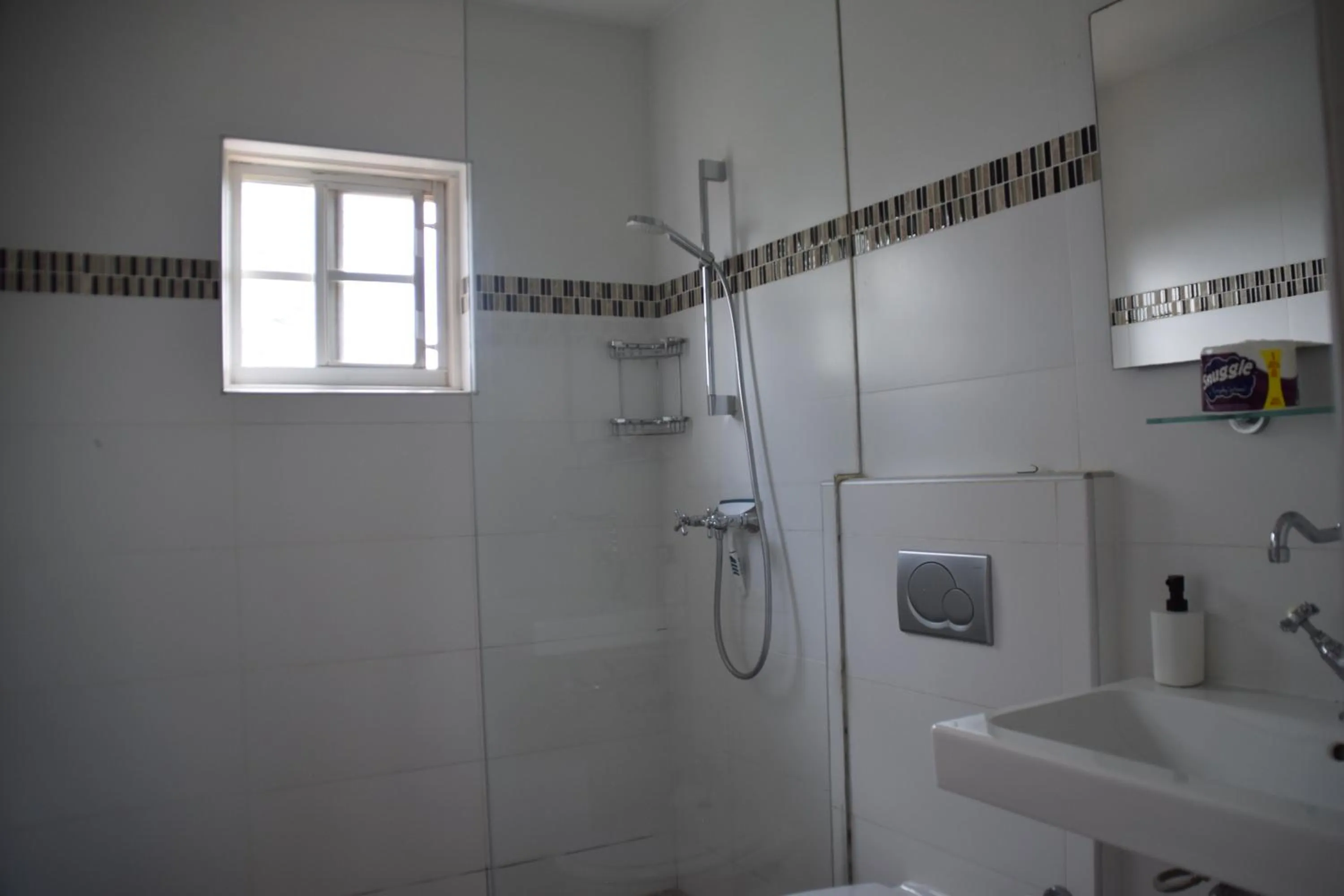 Shower in La Felicidad Aruba