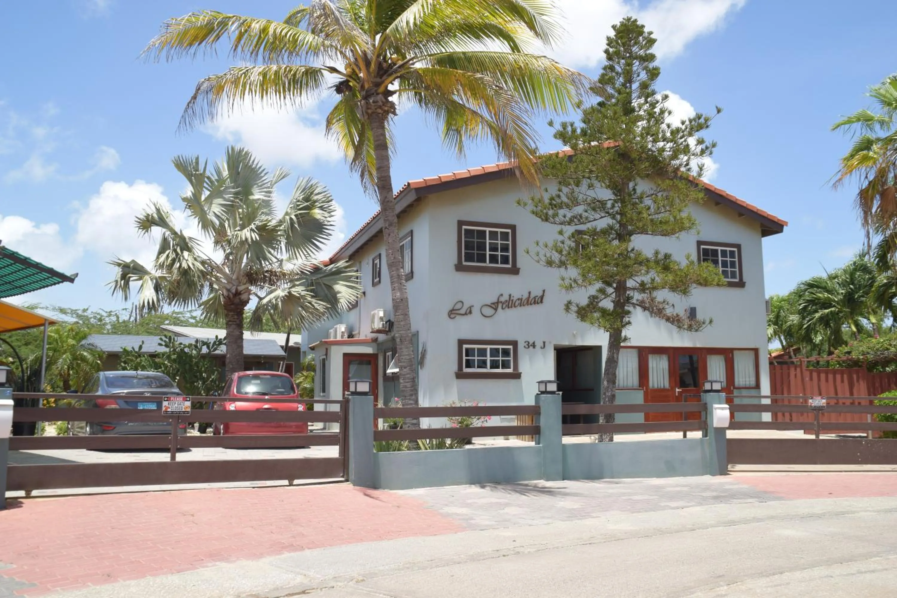 Property building in La Felicidad Aruba