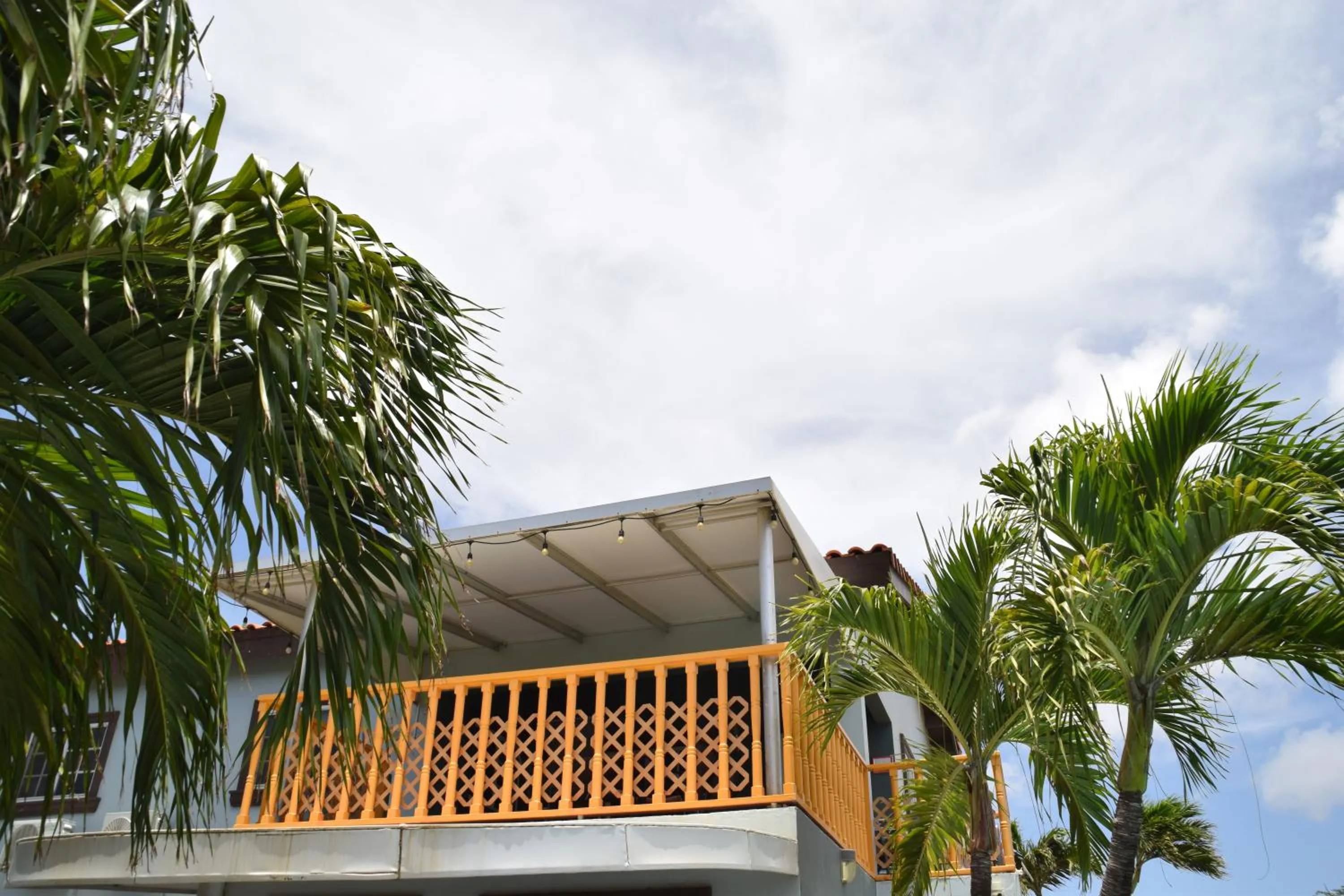 Property building in La Felicidad Aruba