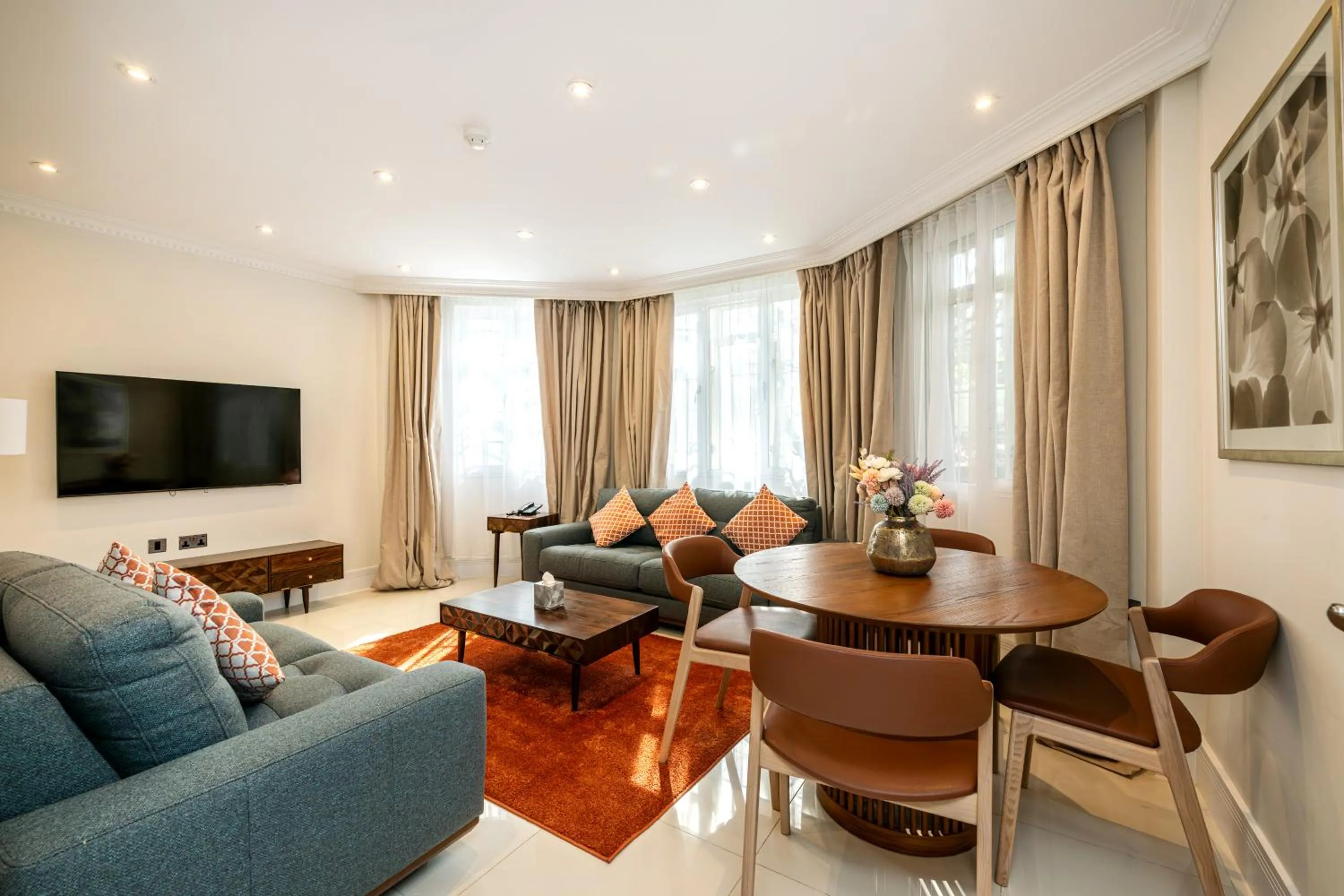 TV and multimedia in Fountain House Apartments - London