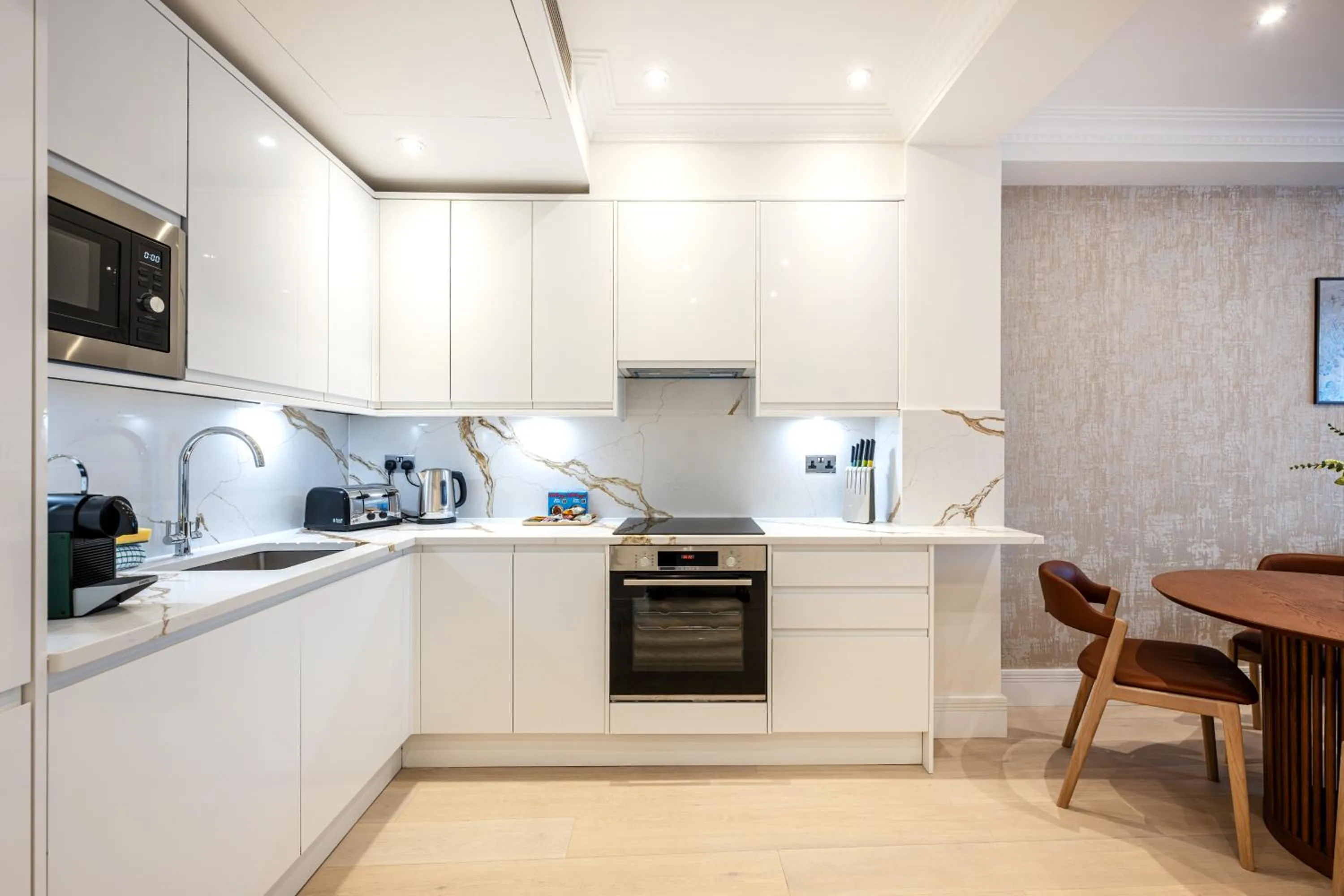 Coffee/tea facilities in Fountain House Apartments - London