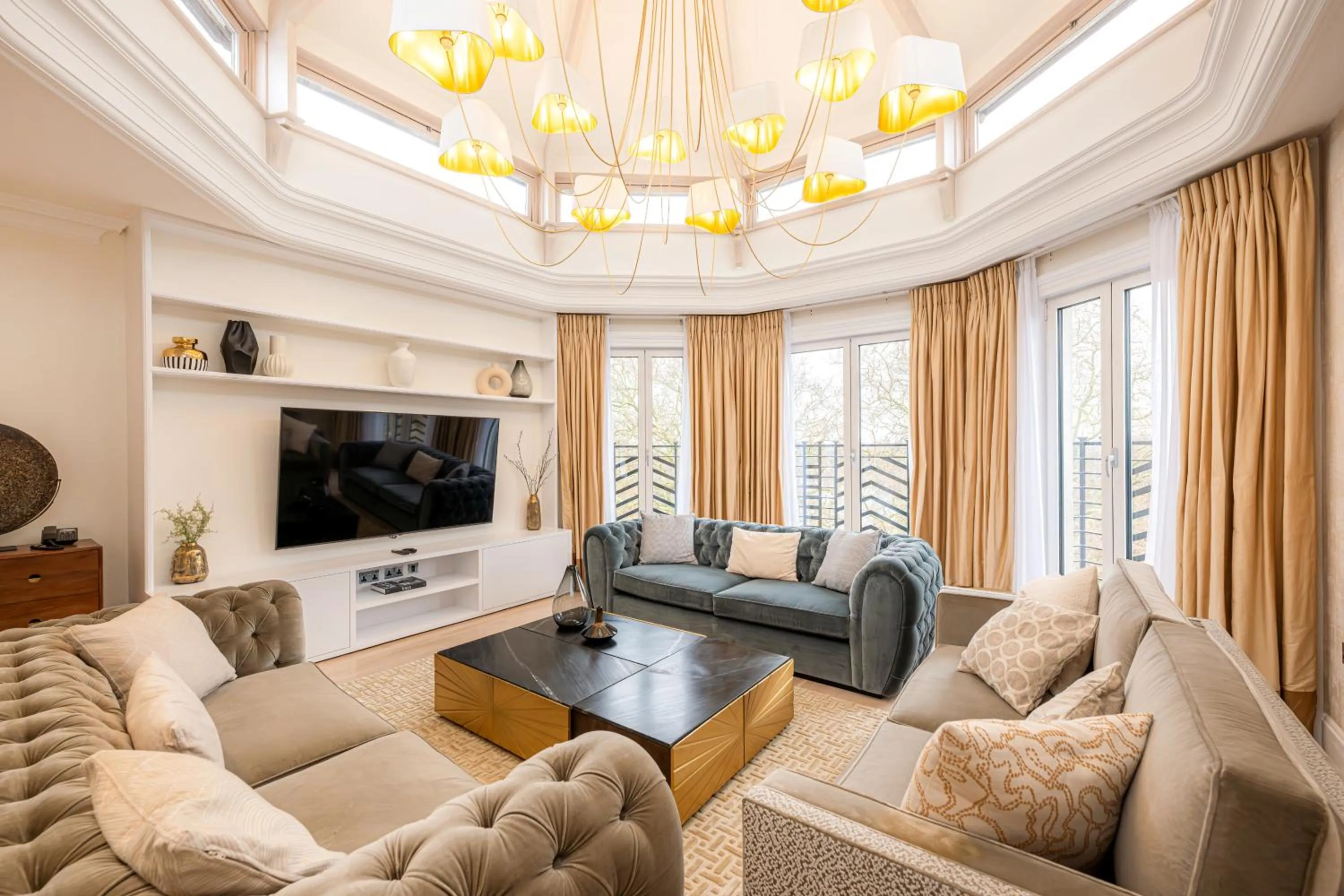 TV and multimedia in Fountain House Apartments - London