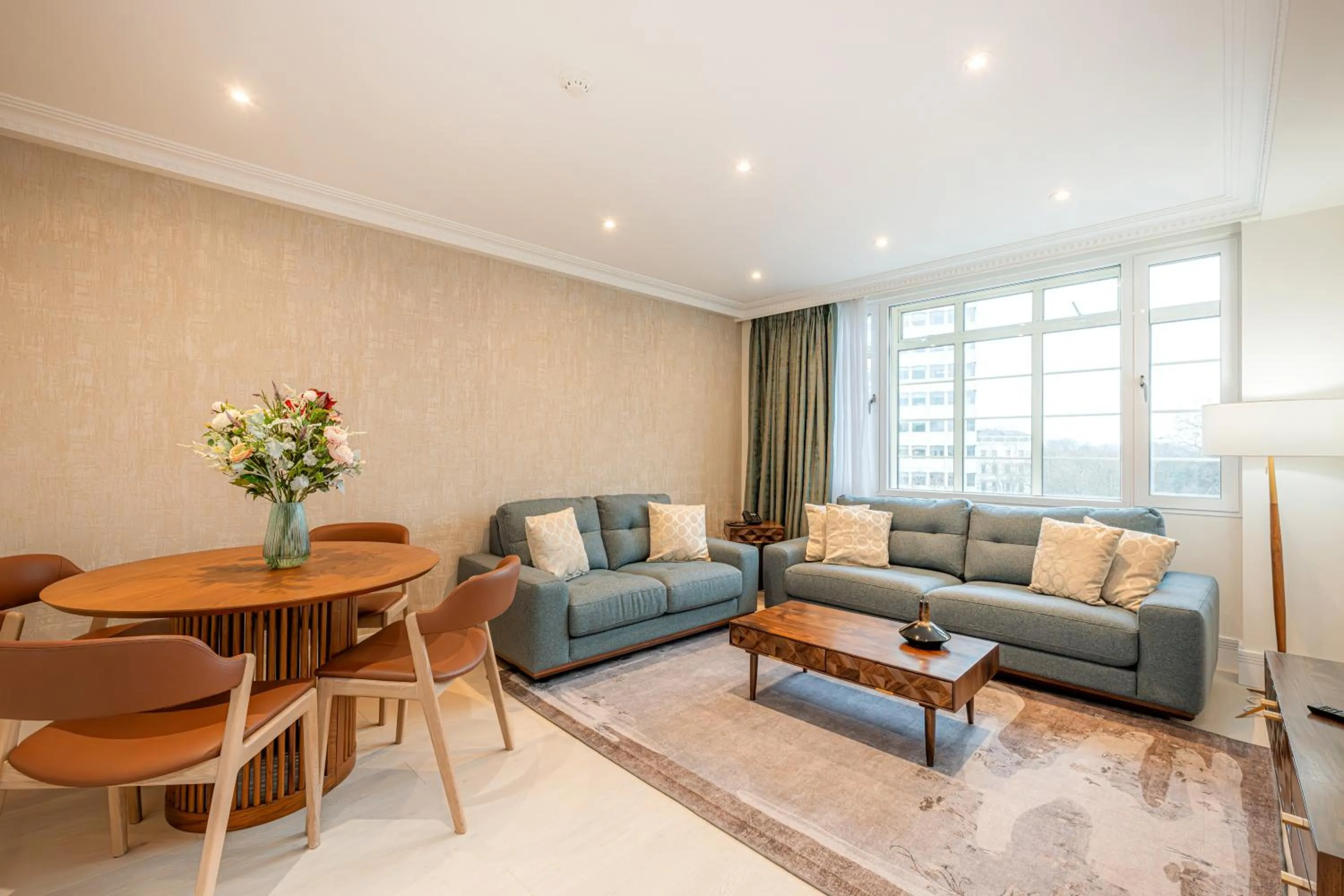Living room in Fountain House Apartments - London