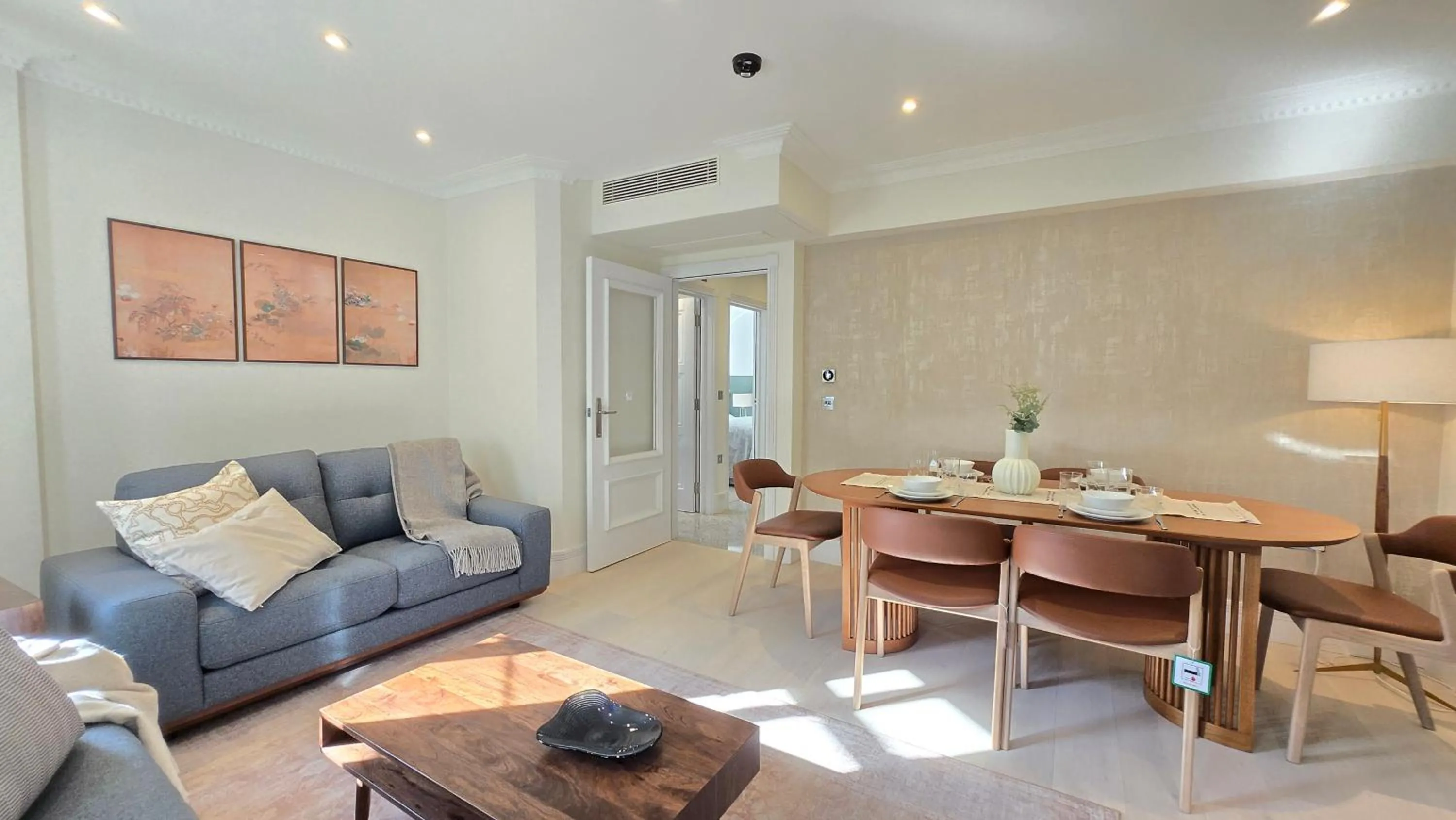 Living room in Fountain House Apartments - London
