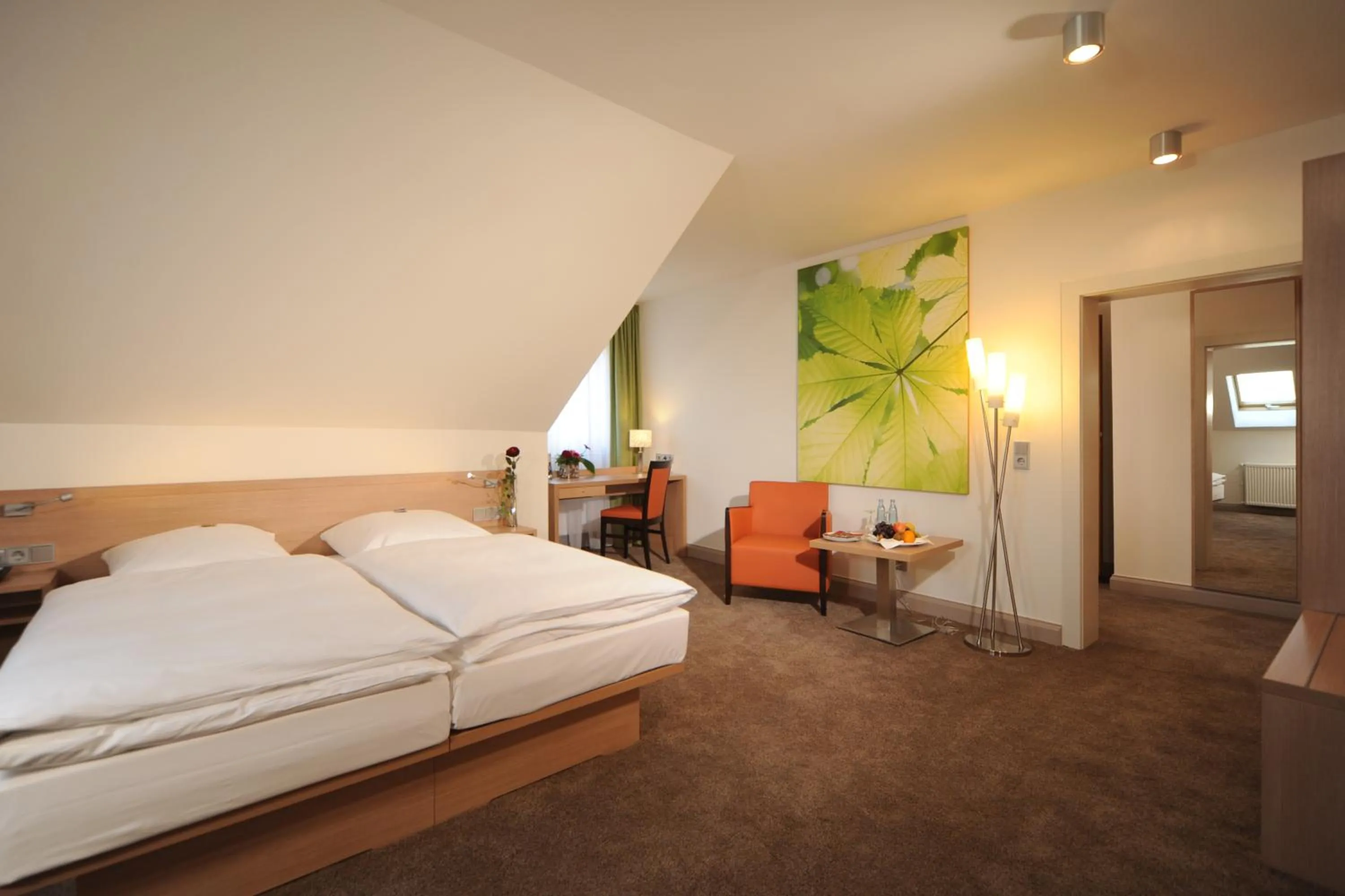 Bedroom, Bed in Hotel Ratskeller