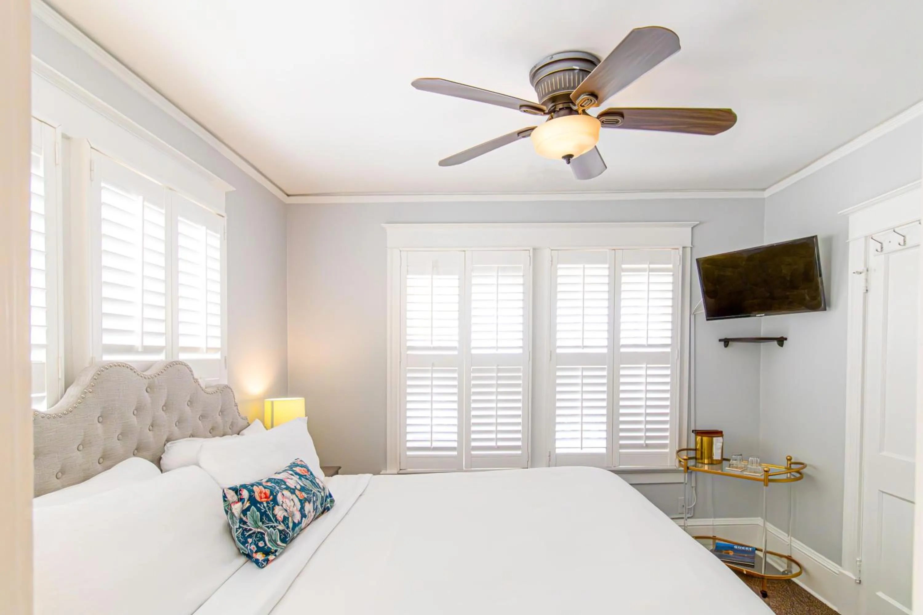 Bed in Hemingway House Bed and Breakfast