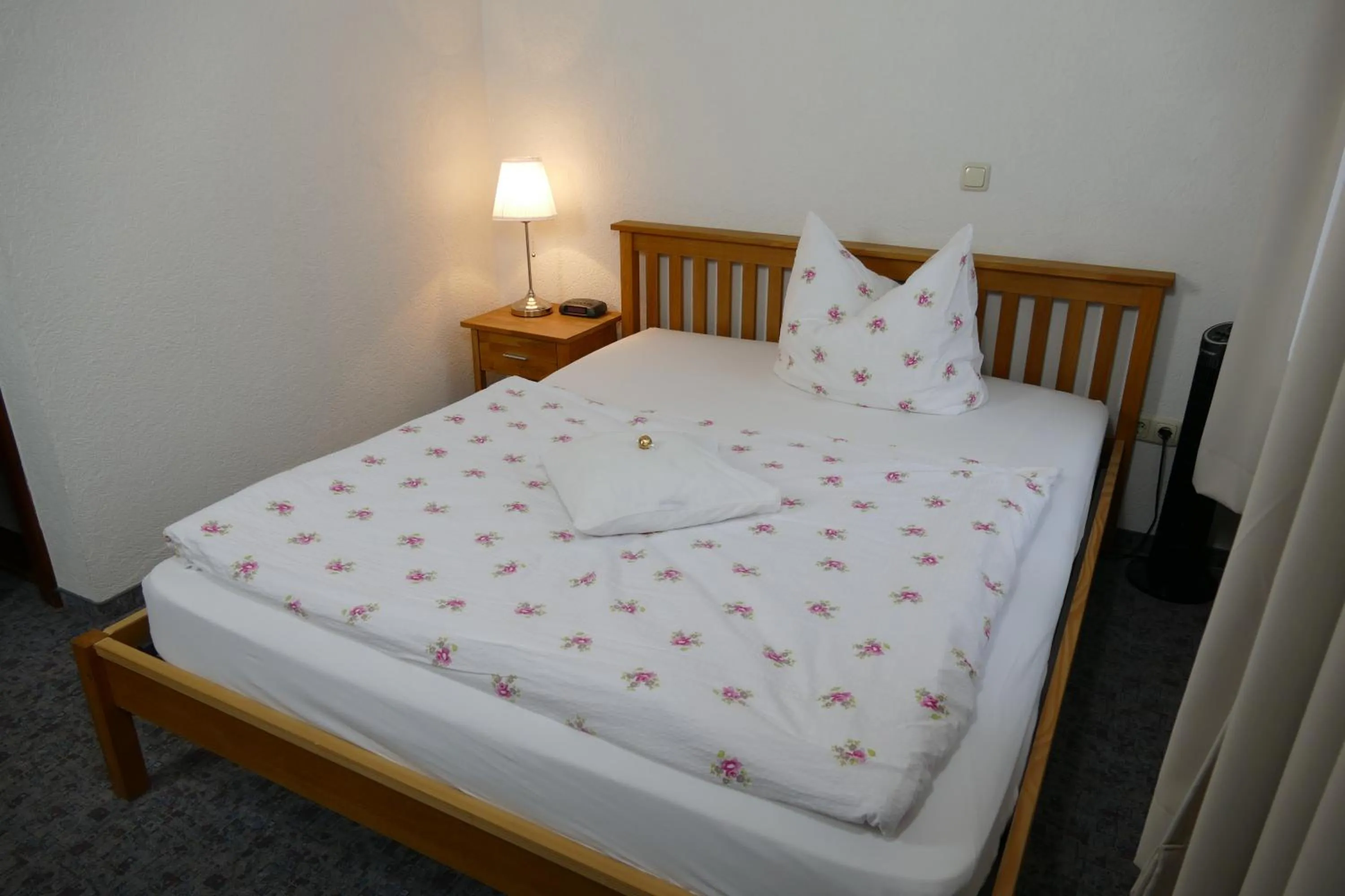 Bed in Hotel Meridian