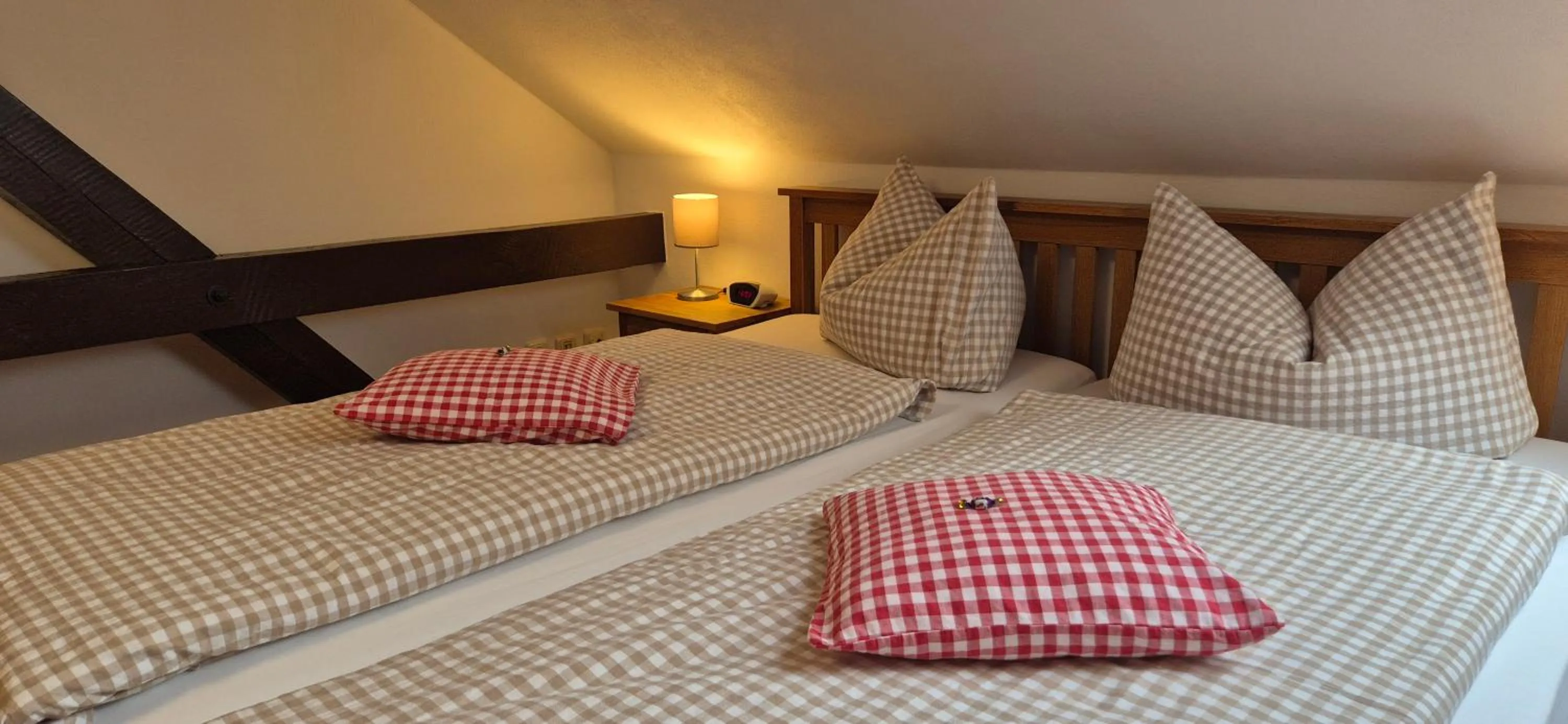 Photo of the whole room, Bed in Hotel Meridian