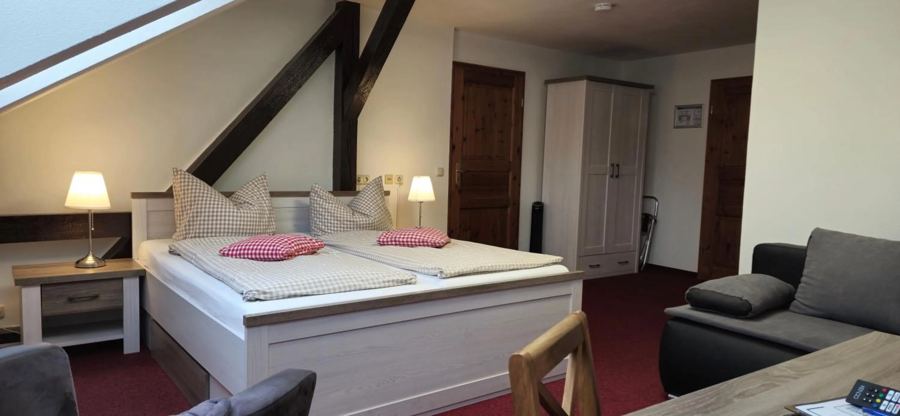 Photo of the whole room, Bed in Hotel Meridian