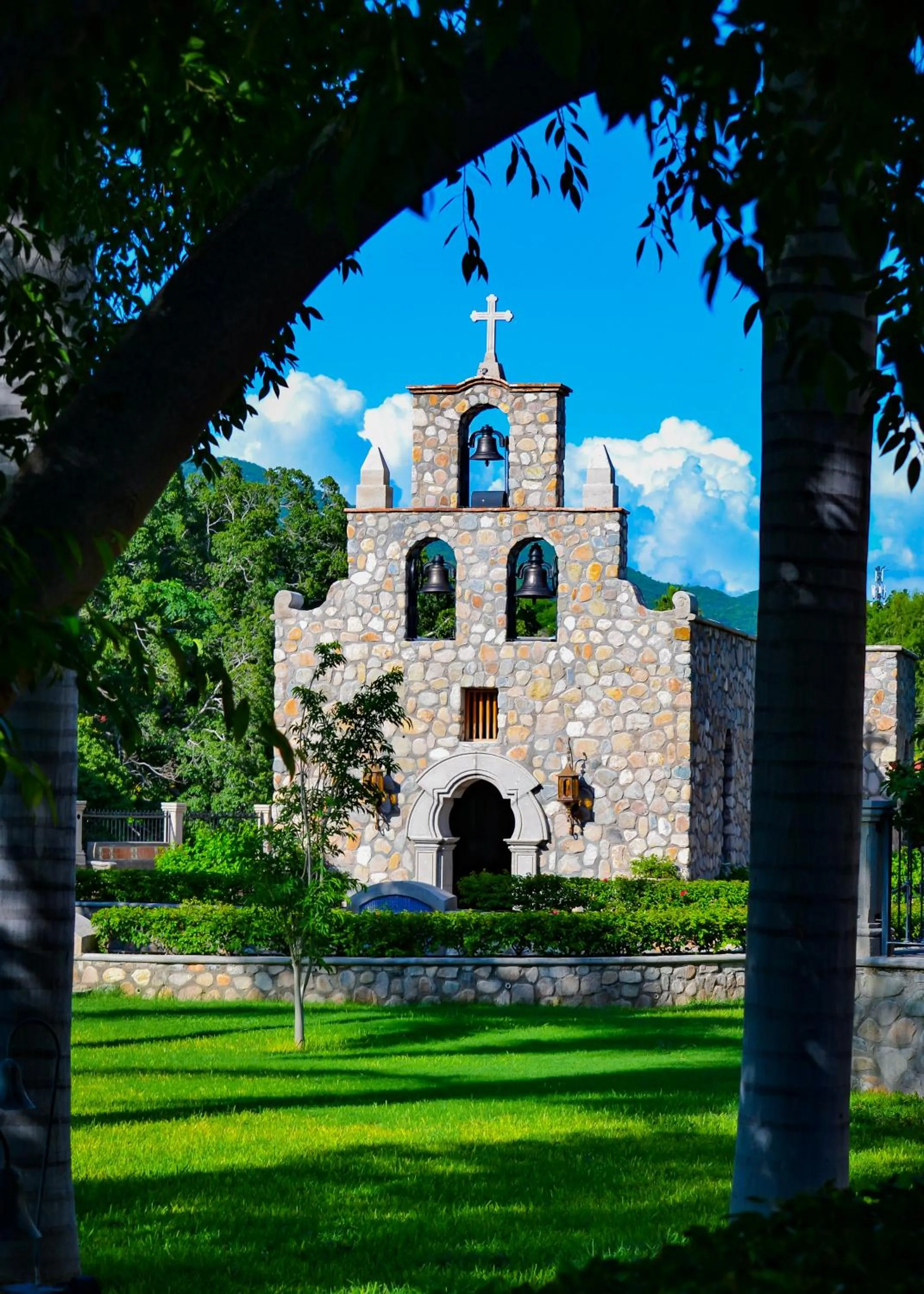 Property building in Hacienda de los Santos