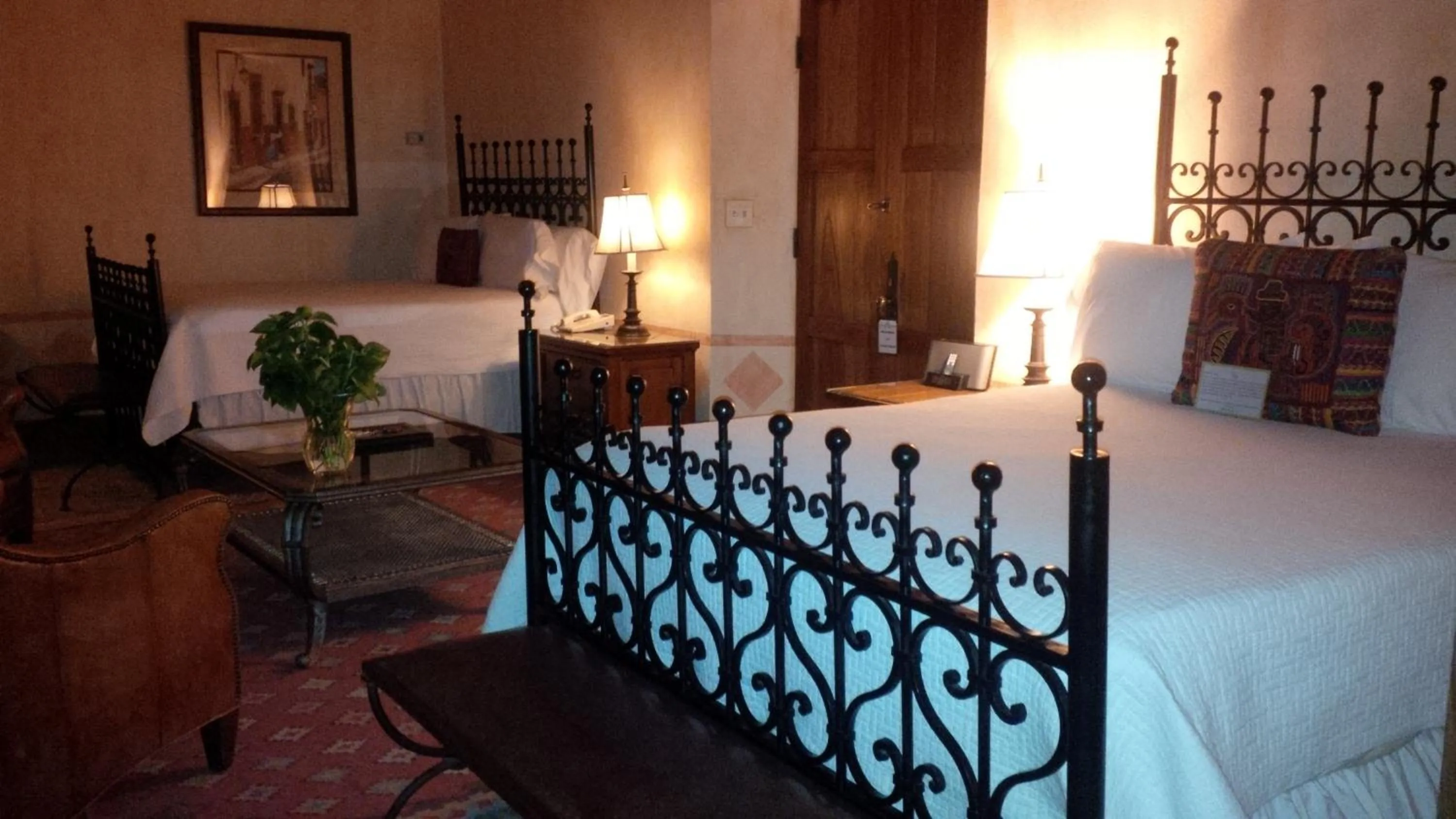 Staff, Bed in Hacienda de los Santos