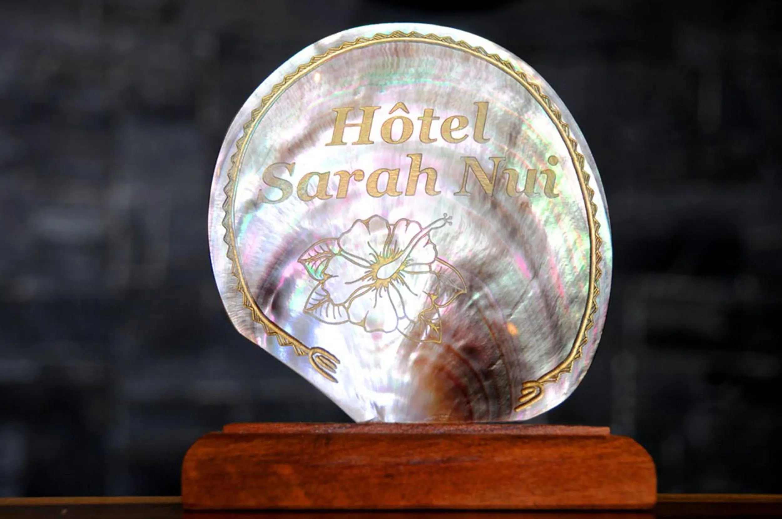 Decorative detail in Hotel Sarah Nui