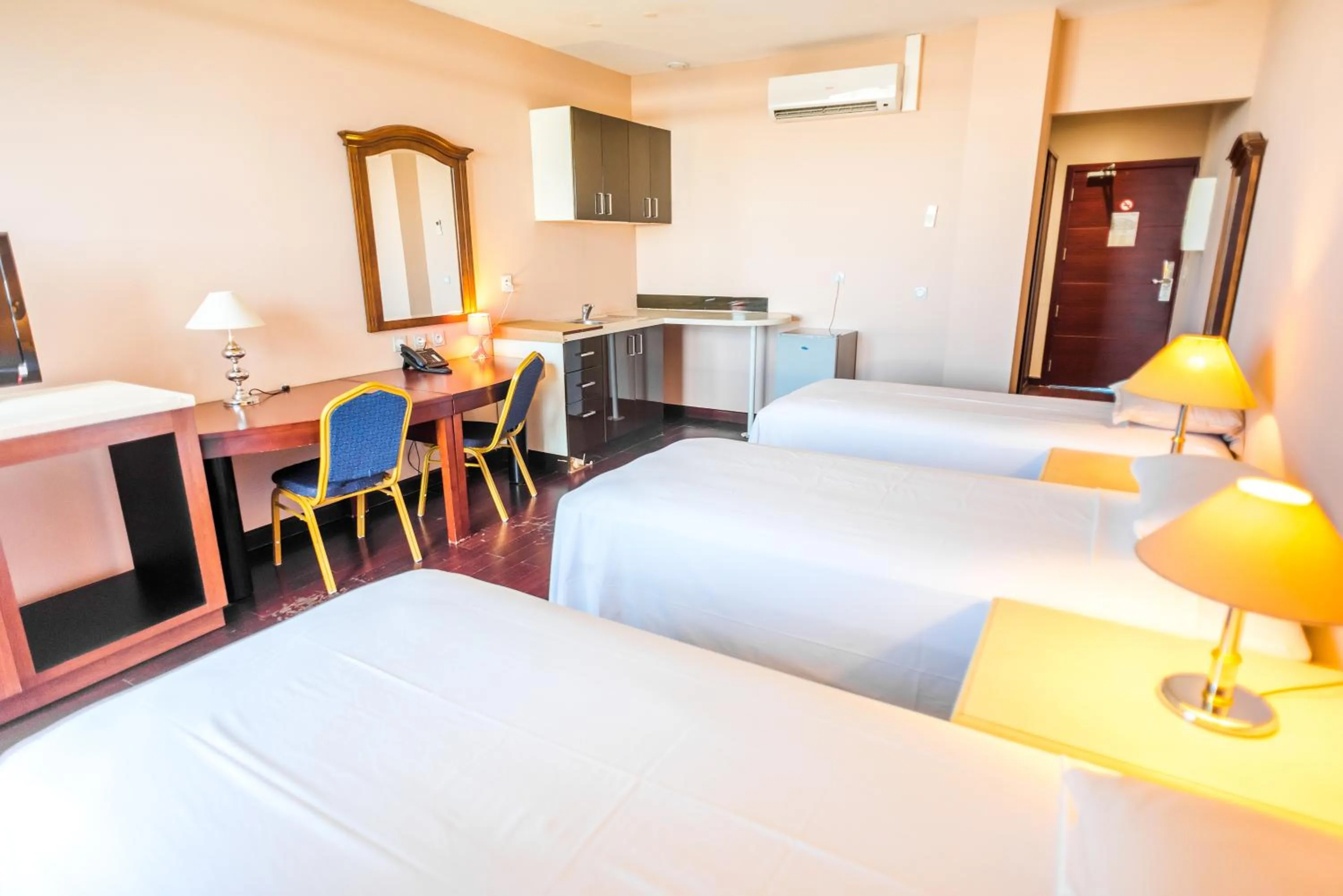 Bedroom, Bed in Hotel Sarah Nui