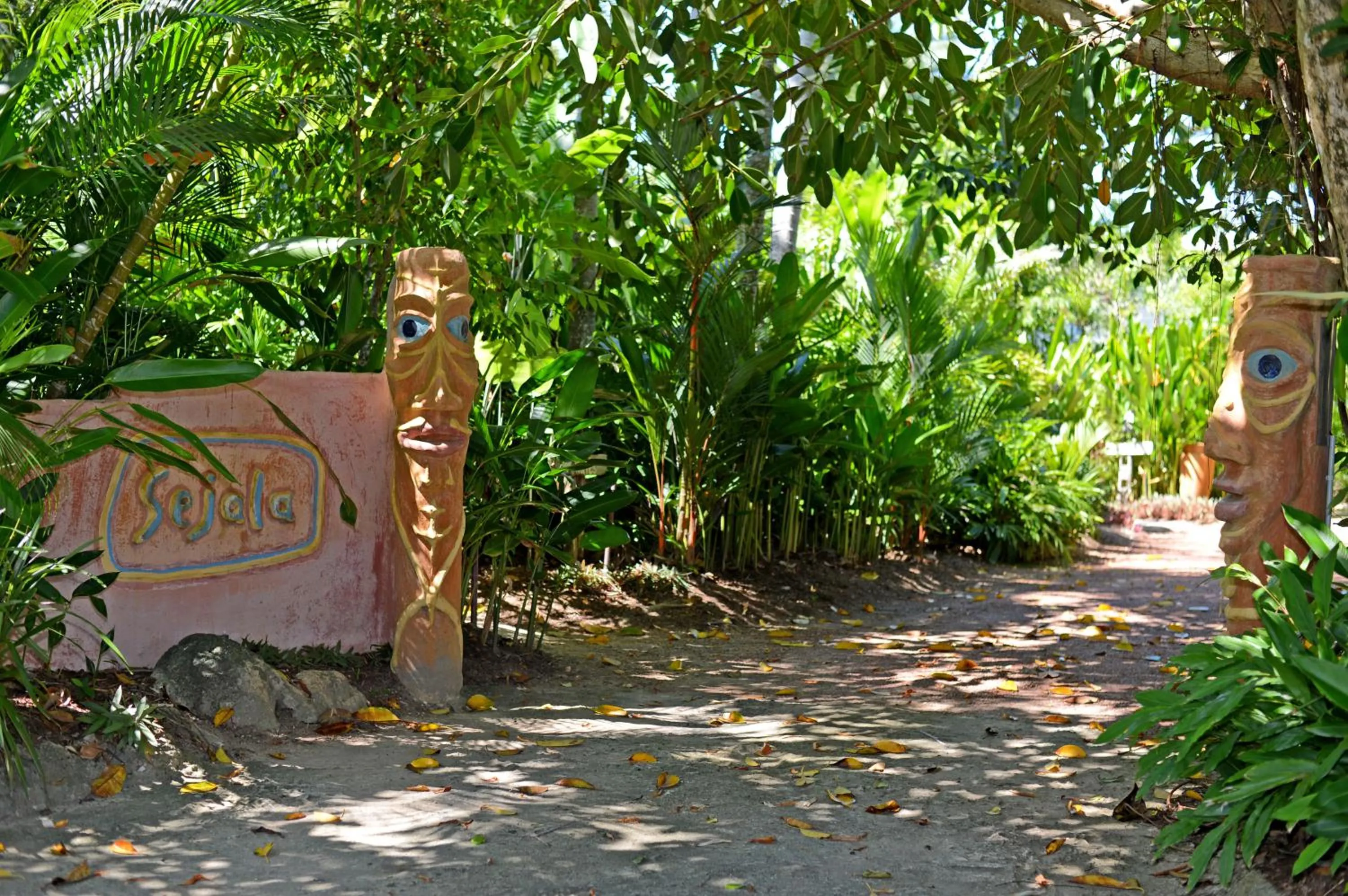 Facade/entrance in Sejala Beach Huts