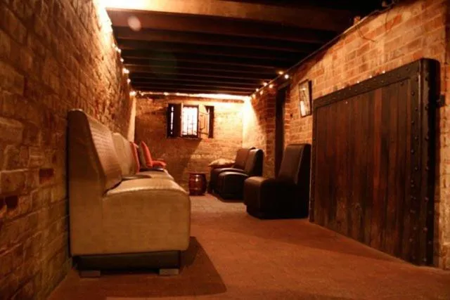 Lobby or reception, Bed in Rose & Crown Hotel