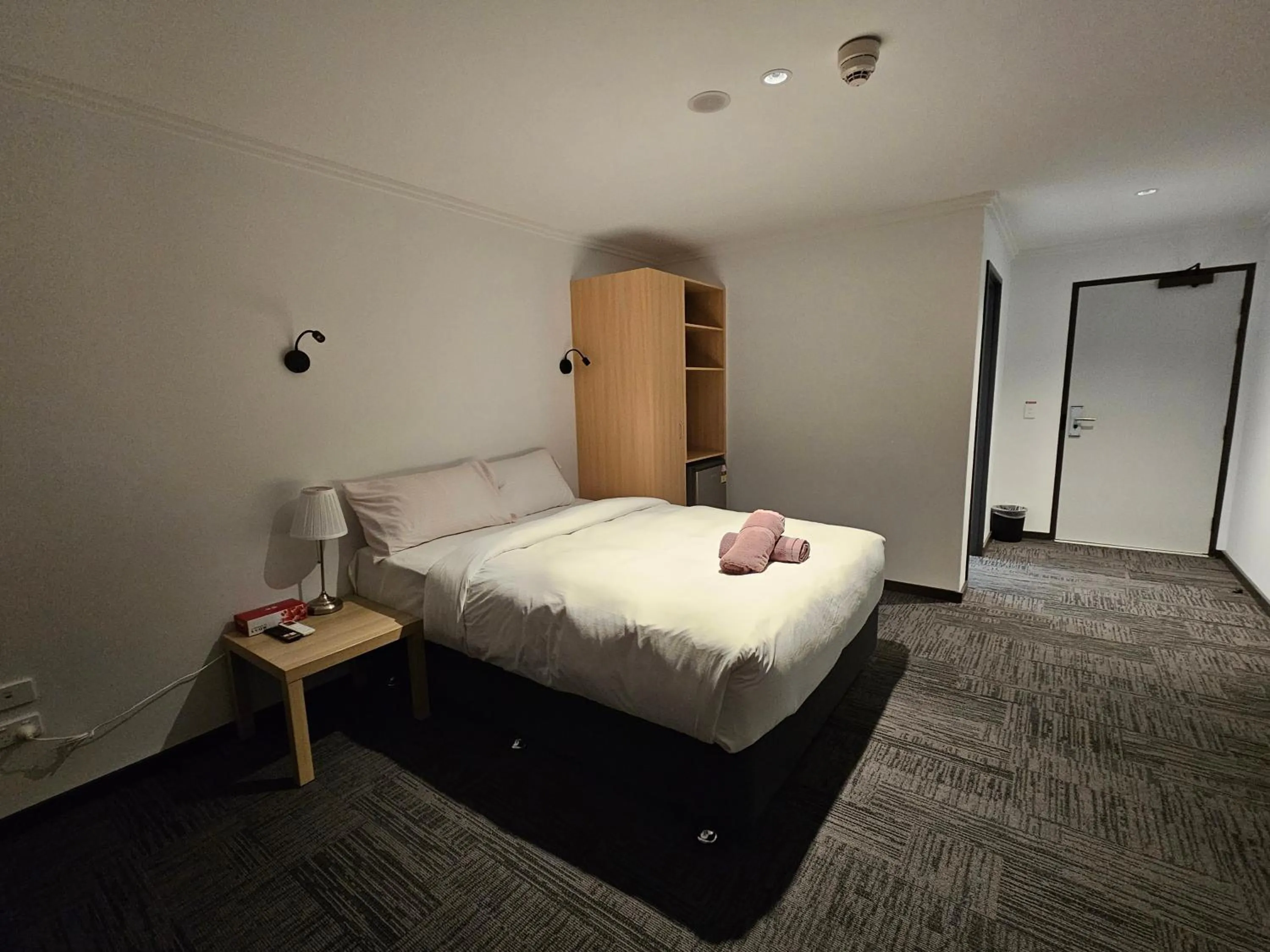 Bed in Econo Lodge Rivervale