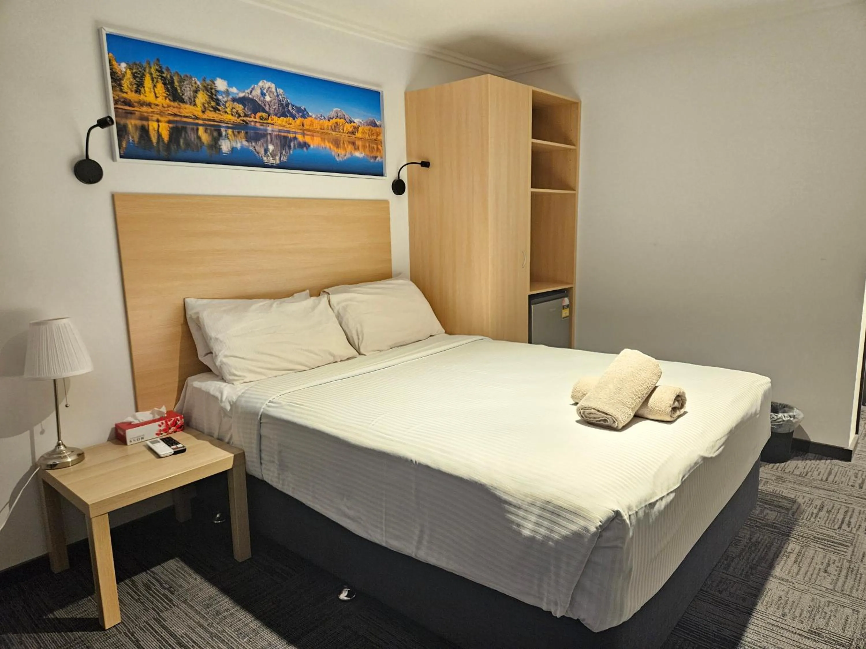 Bed in Econo Lodge Rivervale