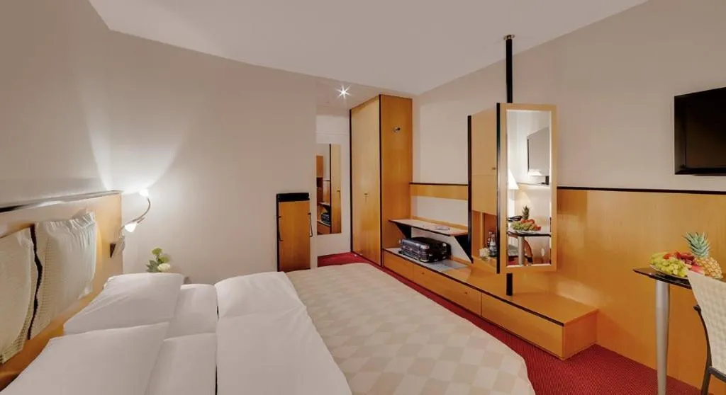 Photo of the whole room, Bed in Hotel am Rathaus