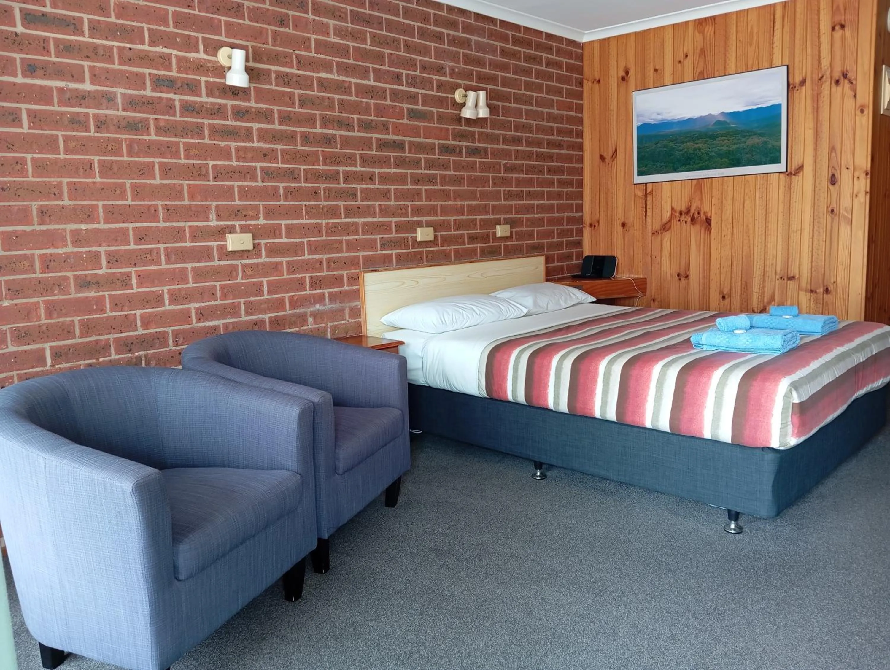 Bed in Orbost Country Road Motor Inn