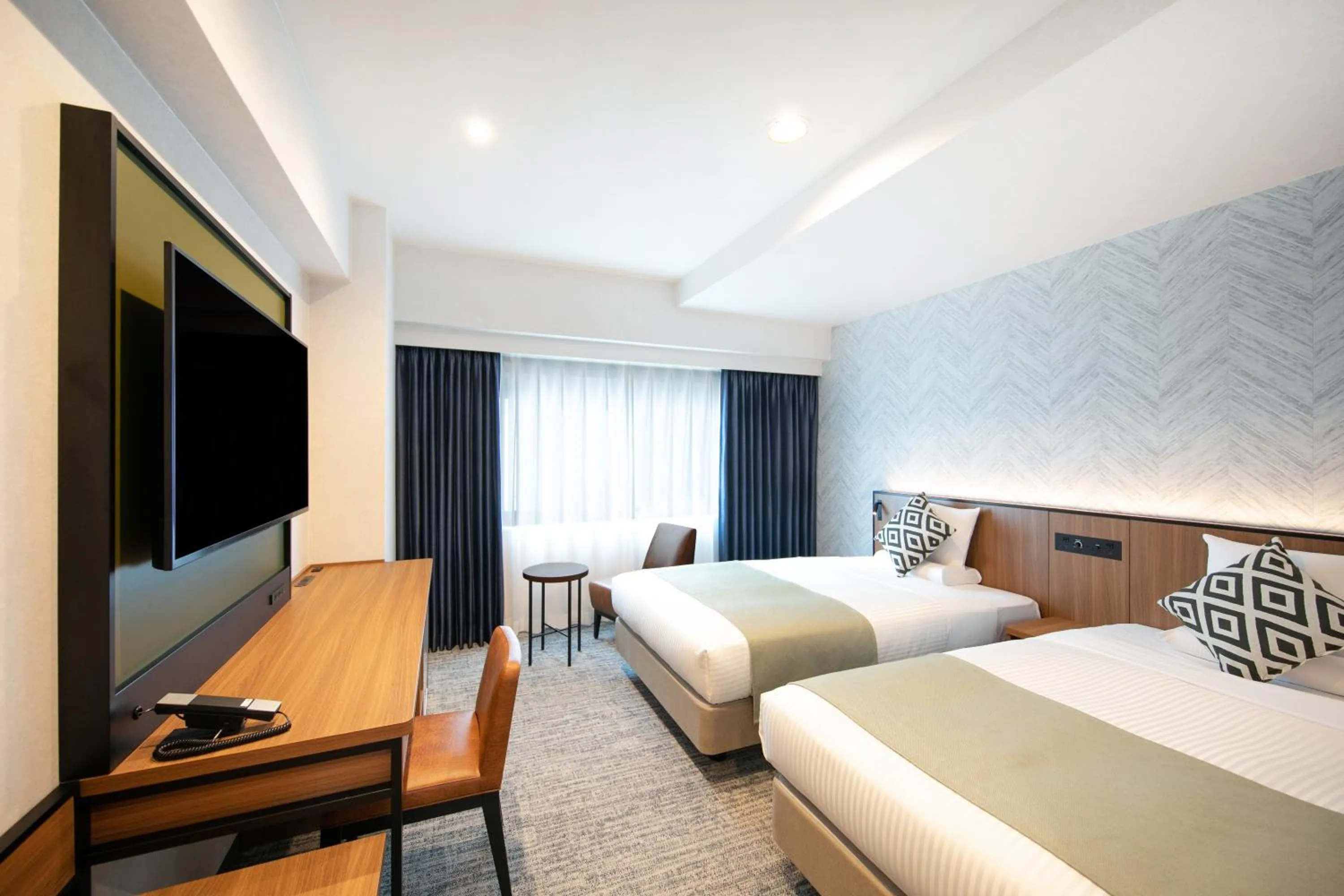 Photo of the whole room, Bed in HOTEL MYSTAYS Kumamoto Riverside