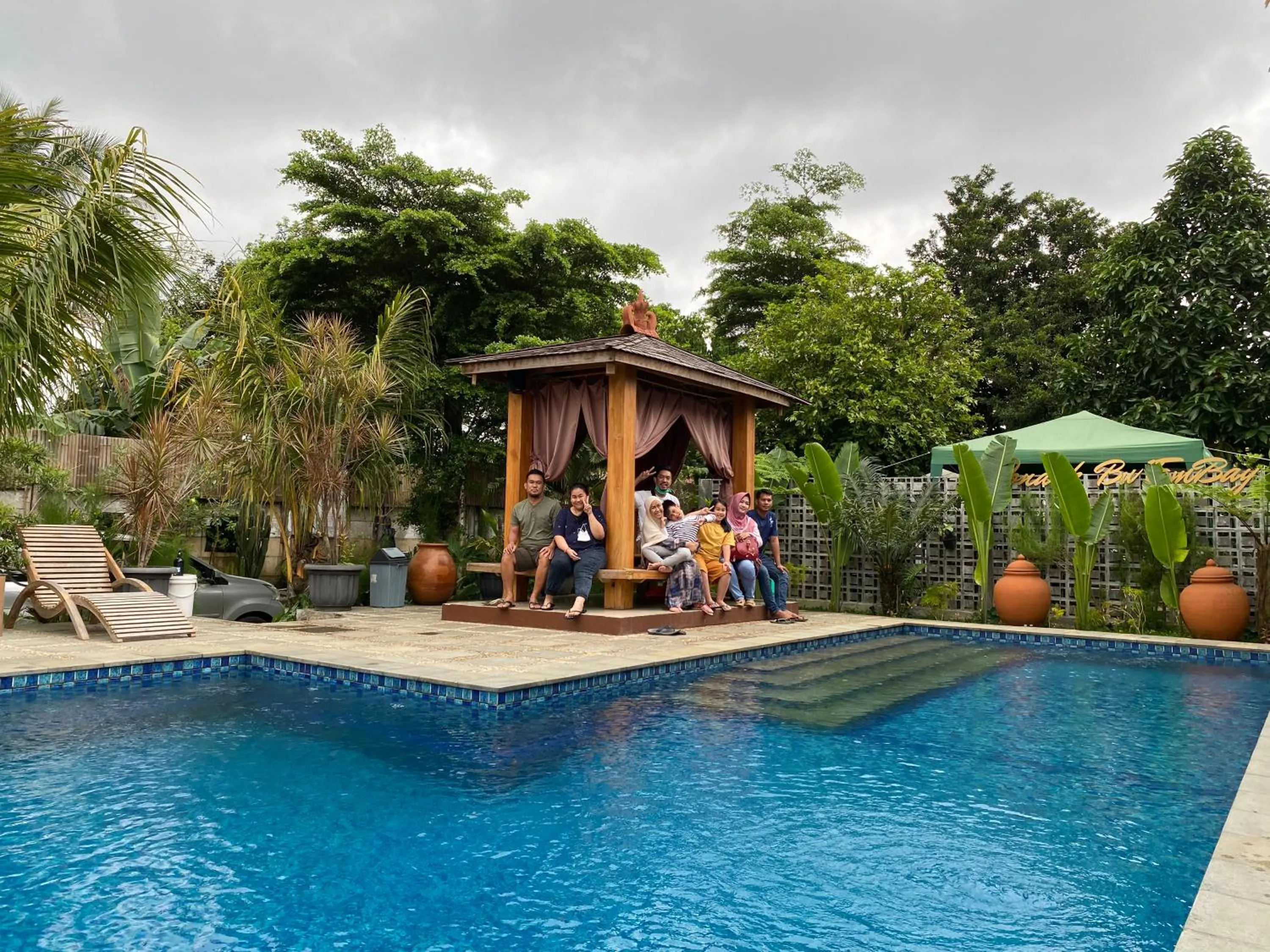 People in Embay House & Private Pool