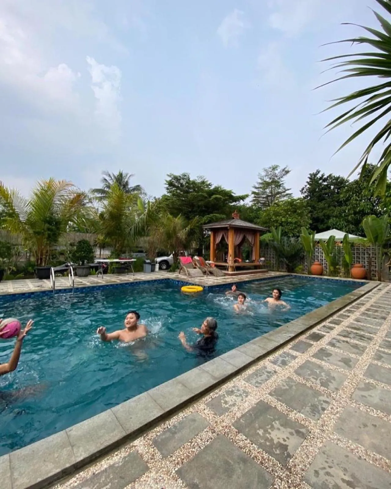 Pool view in Embay House & Private Pool