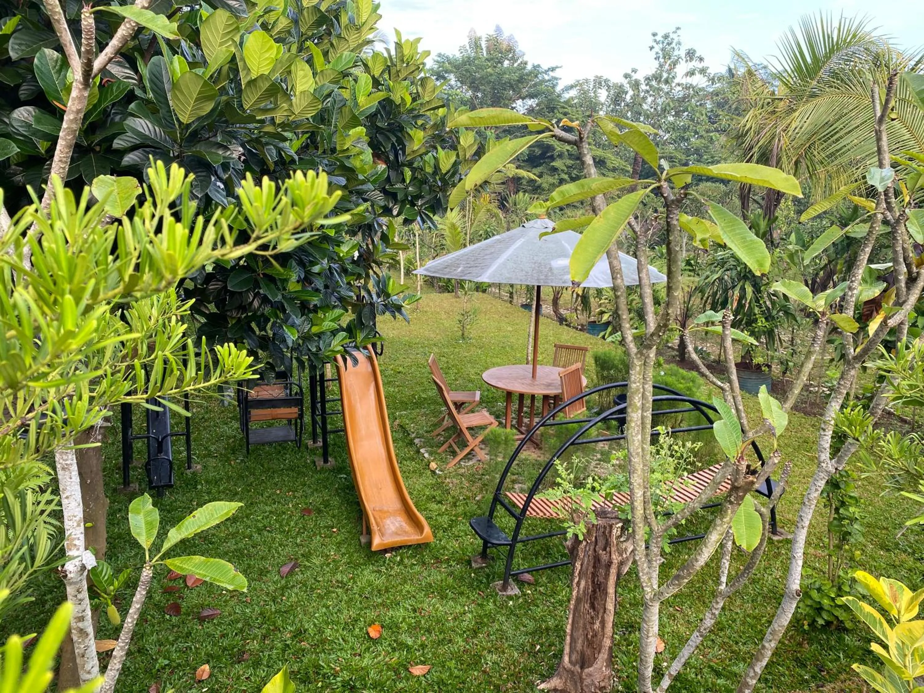 Garden view in Embay House & Private Pool