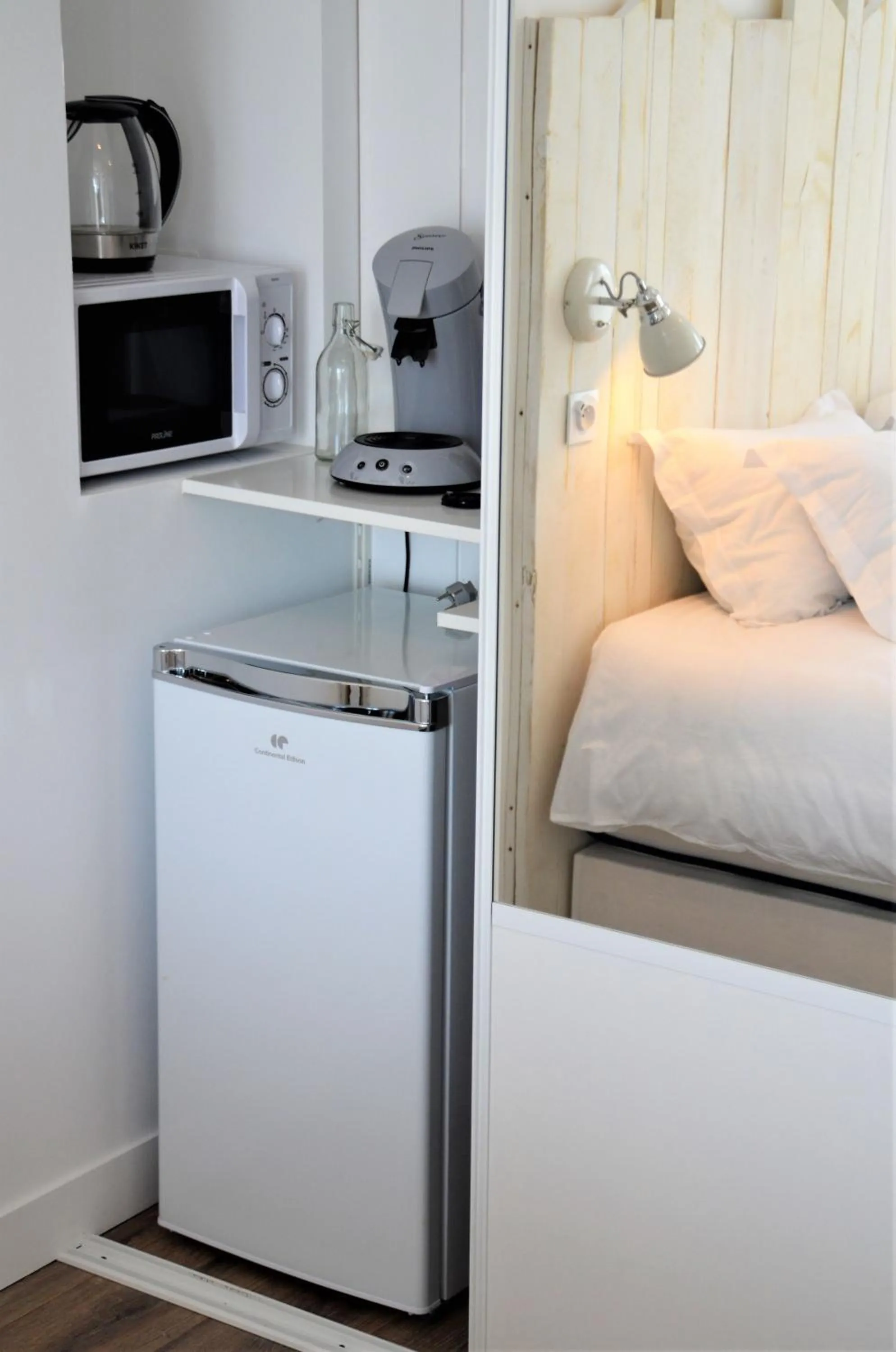 Kitchen or kitchenette, Bed in Maison d'hôtes City Break MIRADOUR