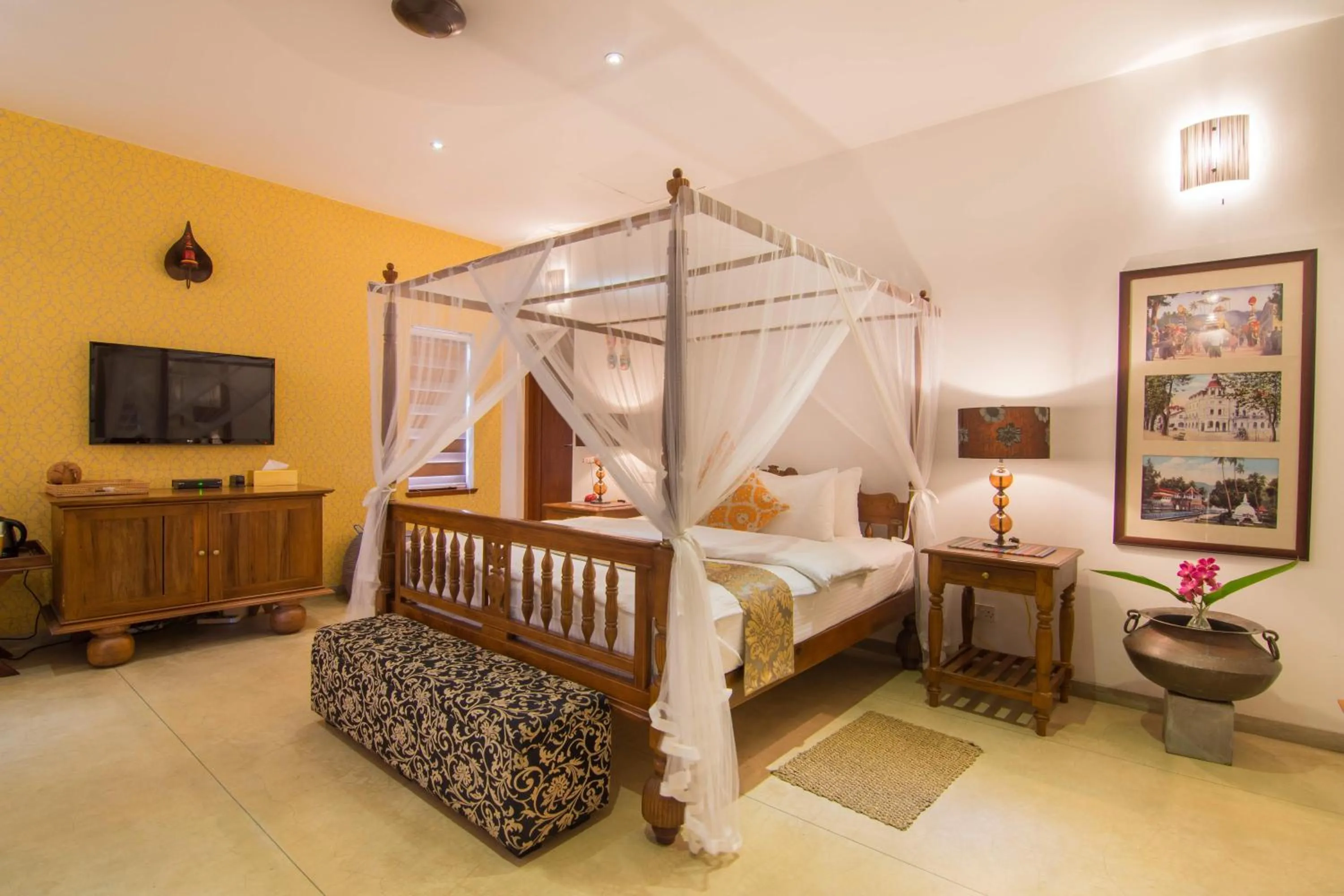 Photo of the whole room, Bed in The Elephant Stables