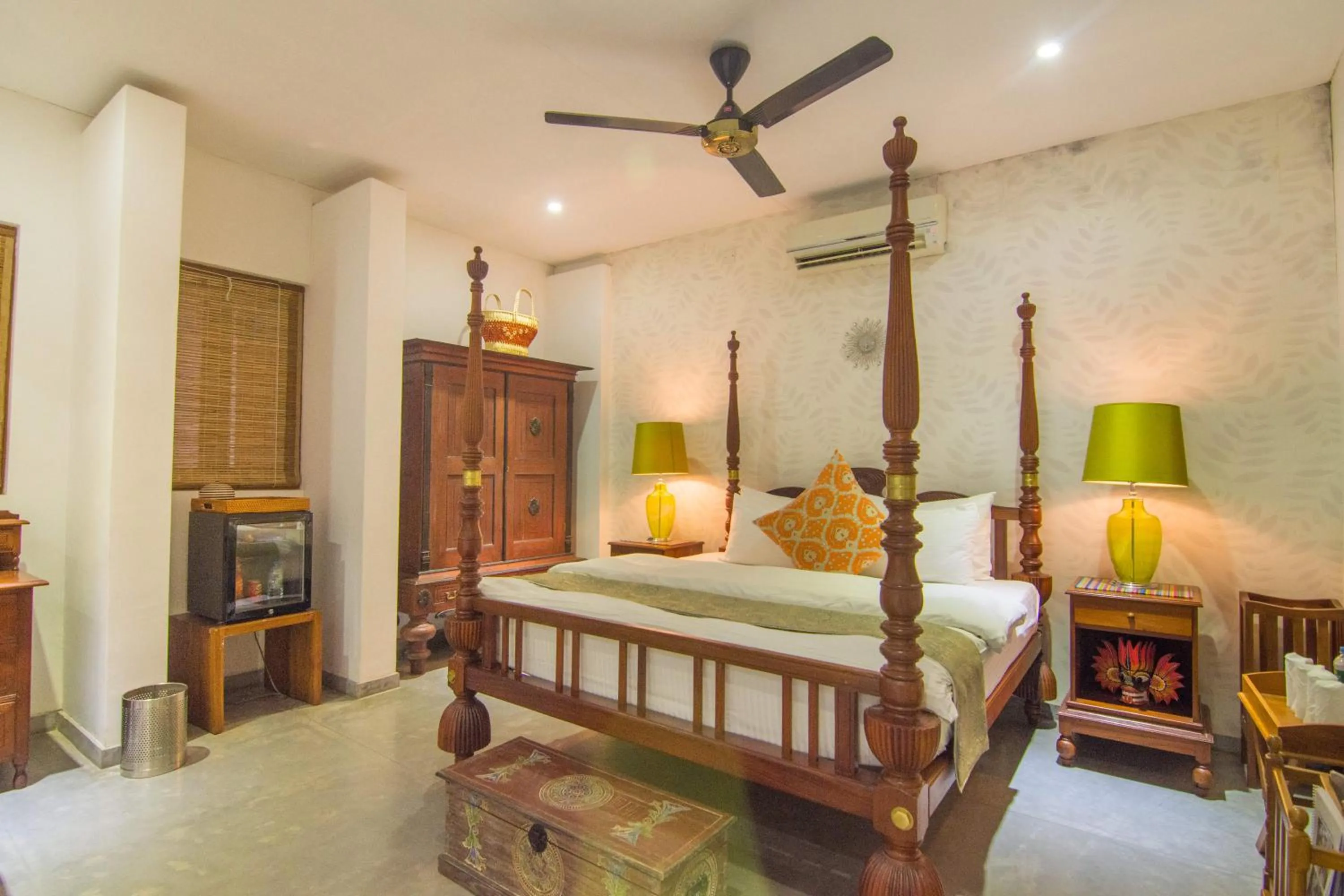 Photo of the whole room, Bed in The Elephant Stables