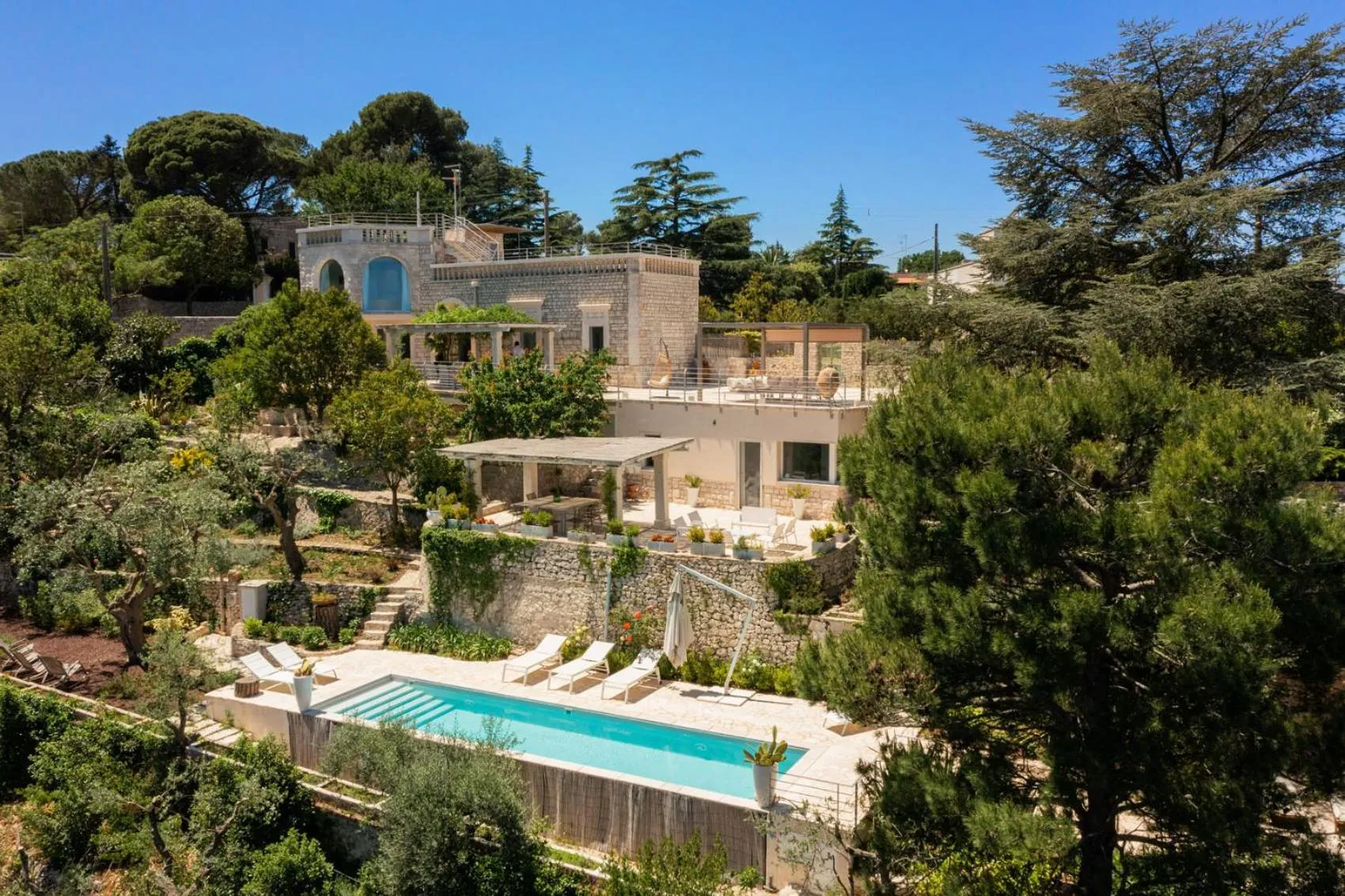Property building in Villa Lemorè