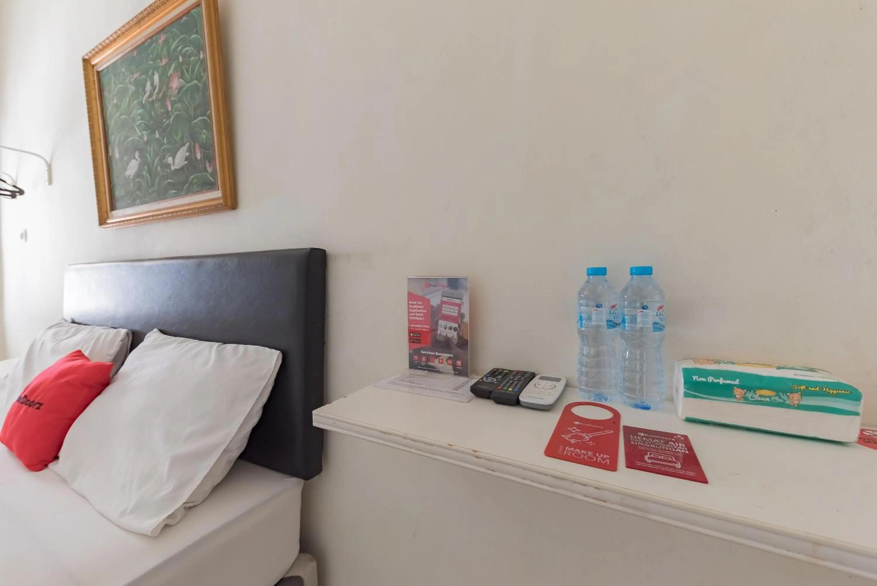 Bed in RedDoorz Syariah @ Jl Raya Sukabumi