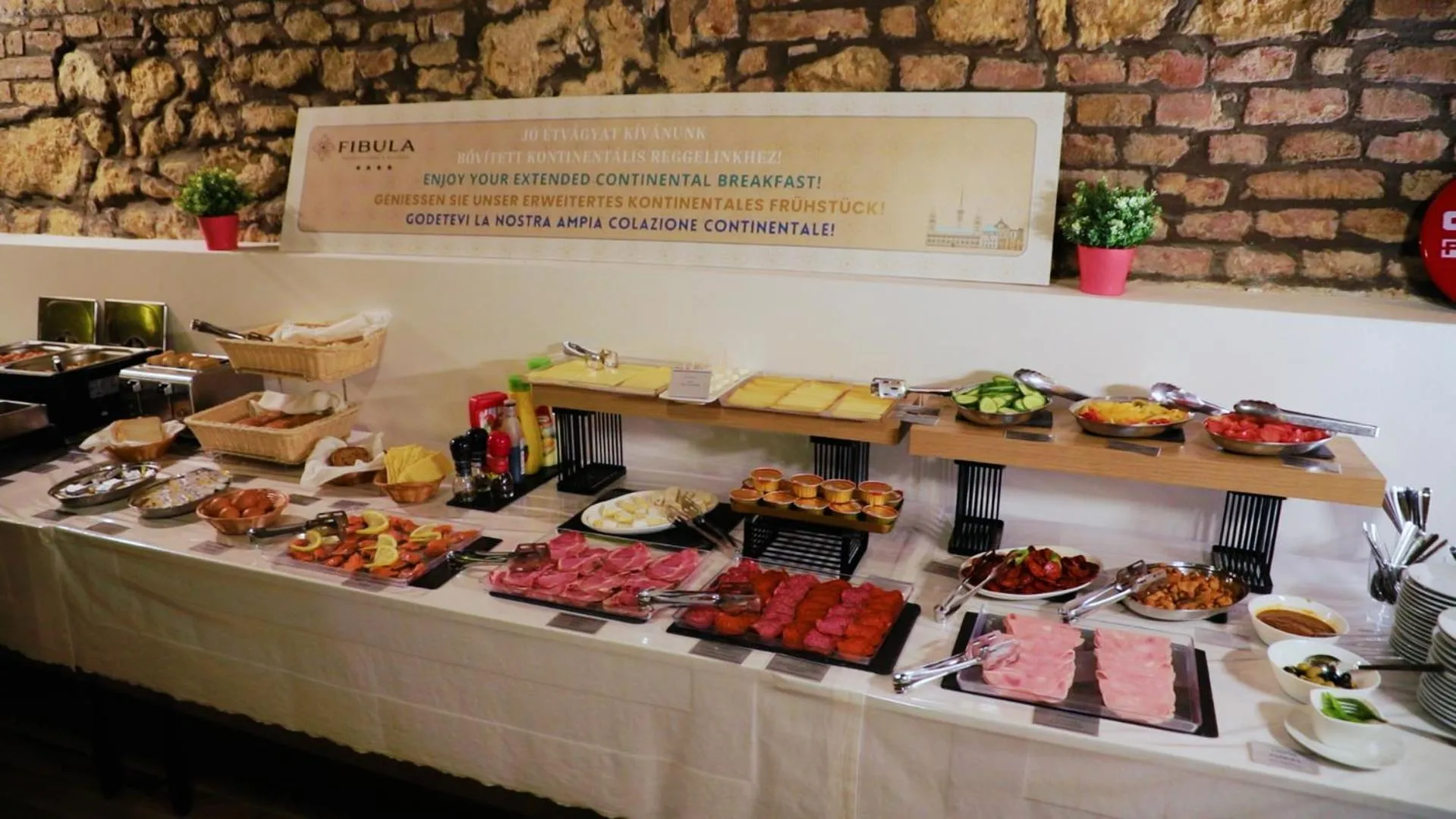 Food in Fibula Residence Hotel & Wellness - Adults Only