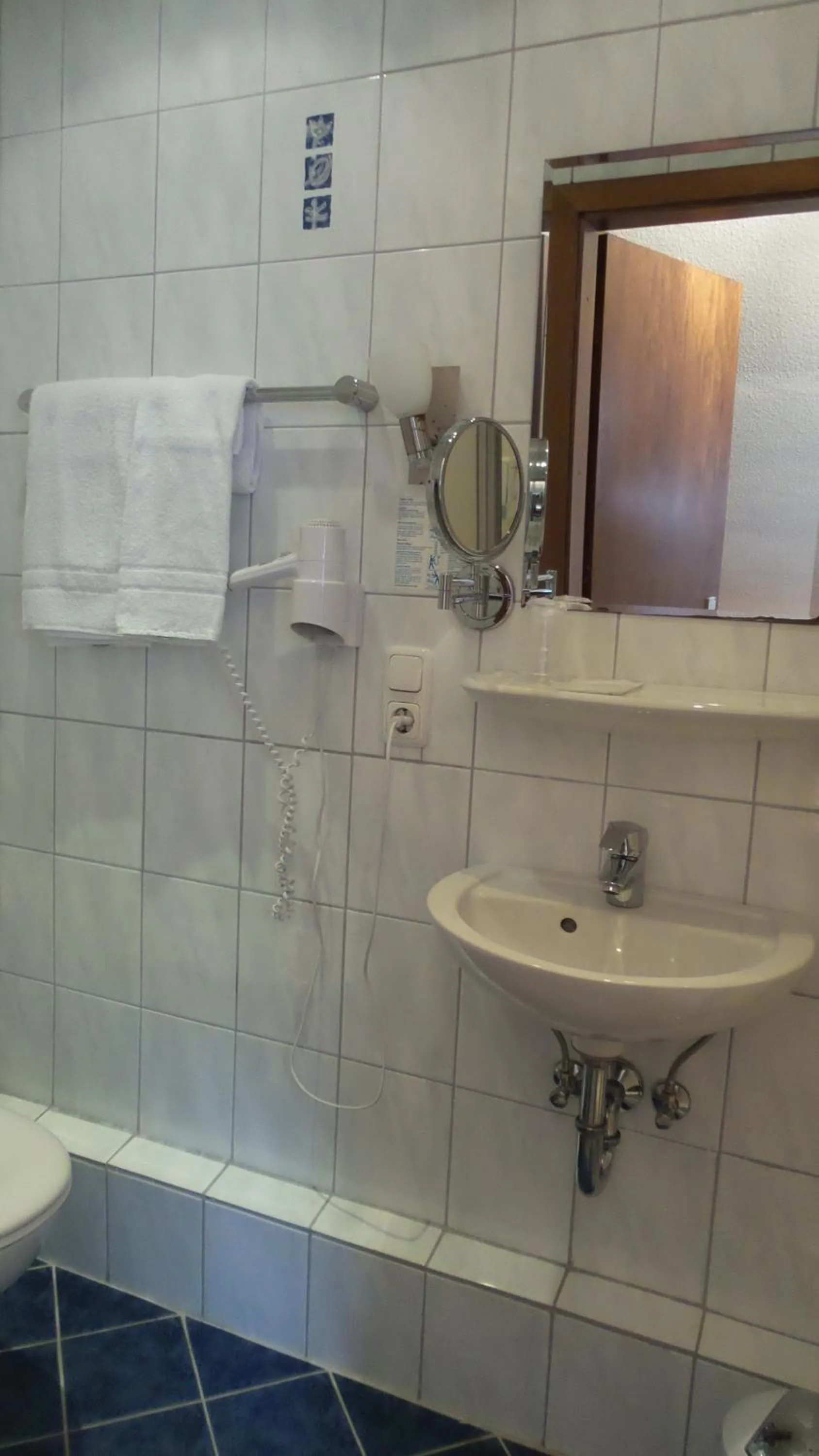 Toilet in Hotel Alt Montjoie