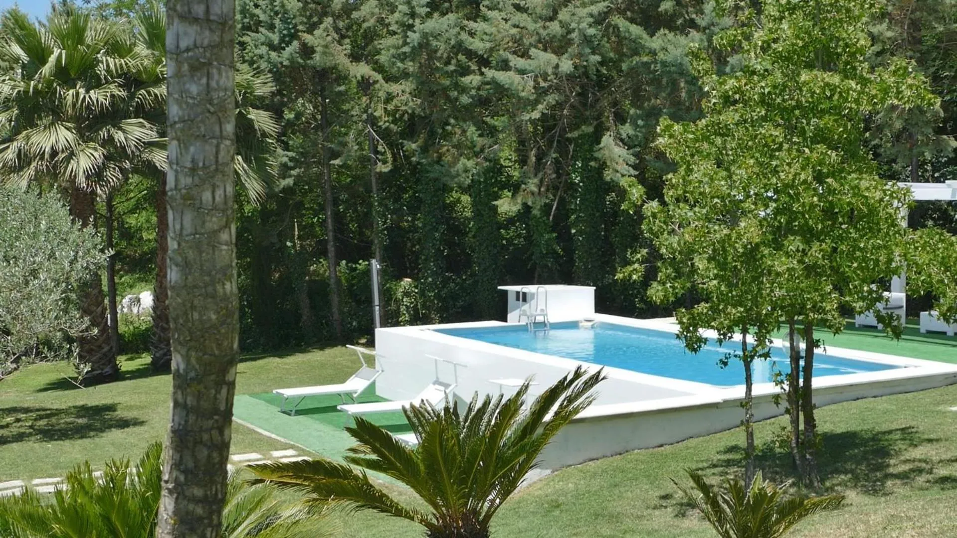 Swimming pool in Il Buco Relax