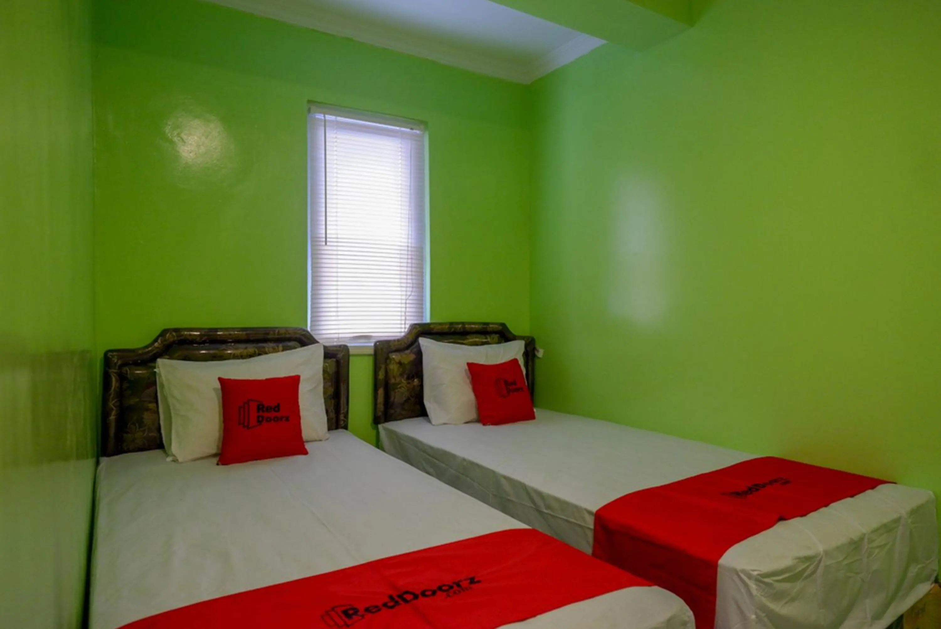 Bed in RedDoorz @ Jalan Gatot Subroto Semarang