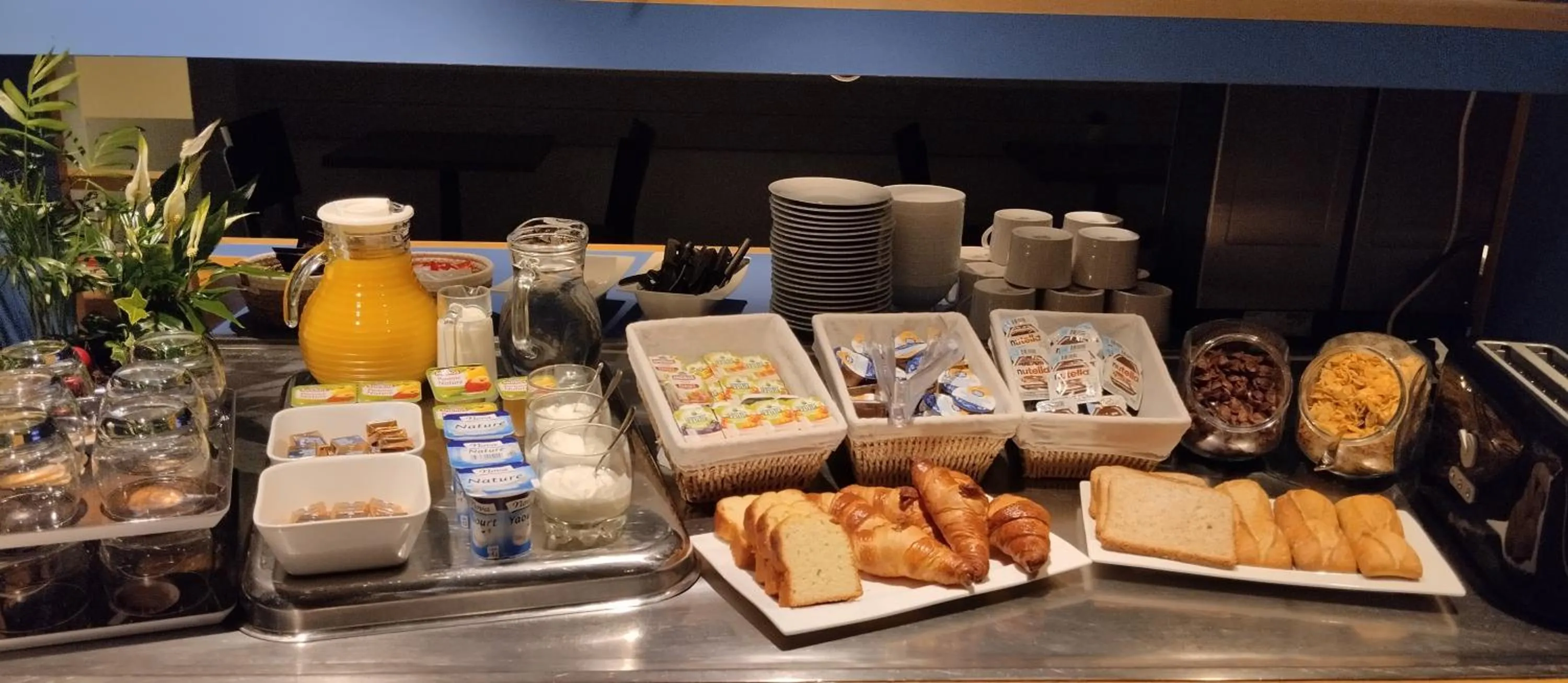 Breakfast in hôtel ASTER