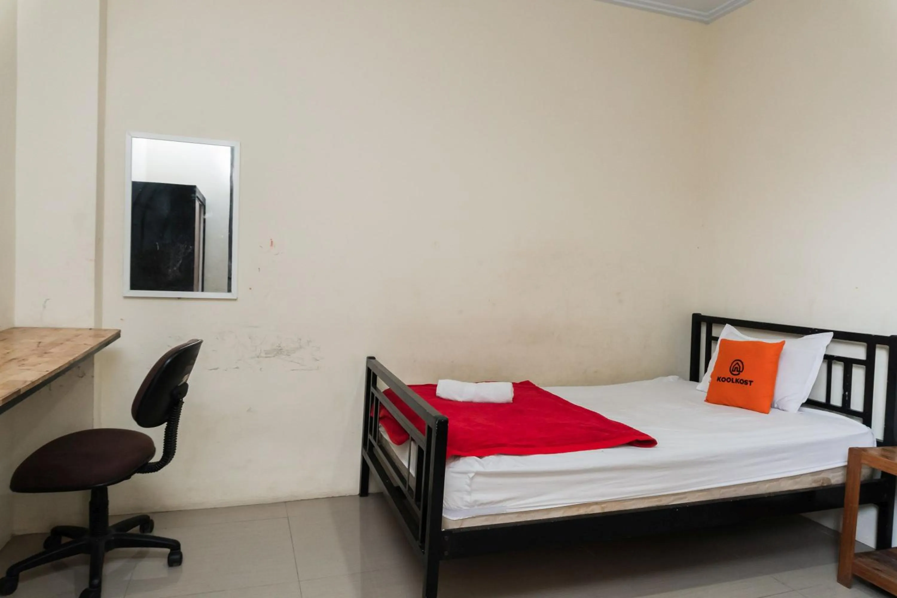 Bedroom, Bed in KoolKost near State Museum of North Sumatera Medan