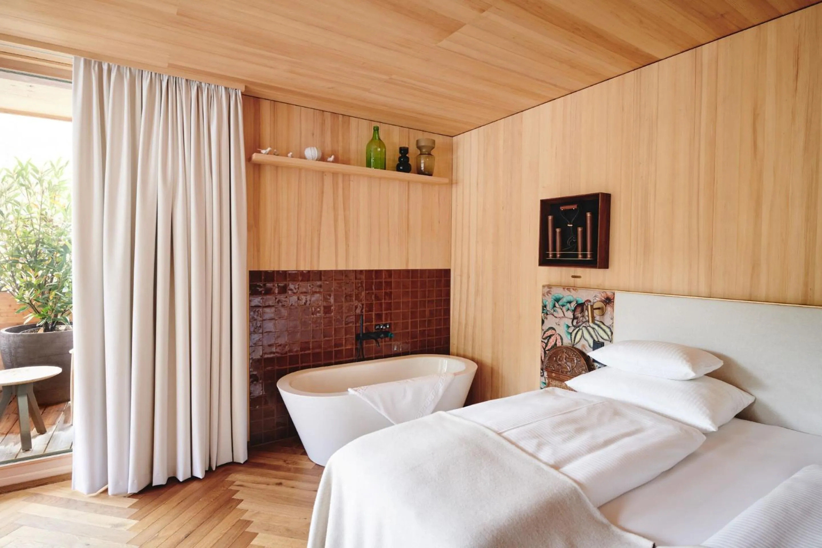 Bath, Bed in MalisGarten Green Spa Hotel - Adults Only