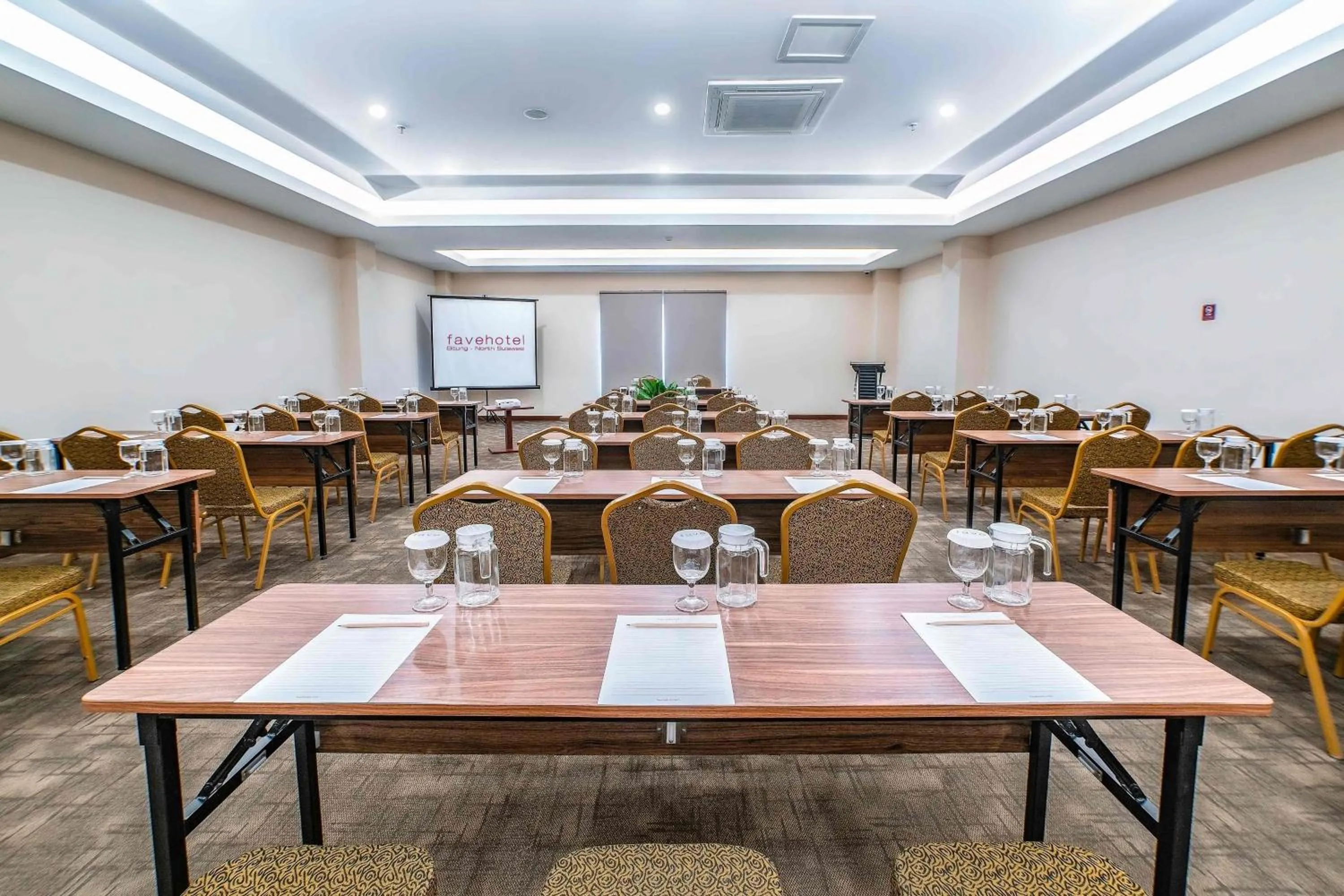 Meeting/conference room in favehotel Bitung