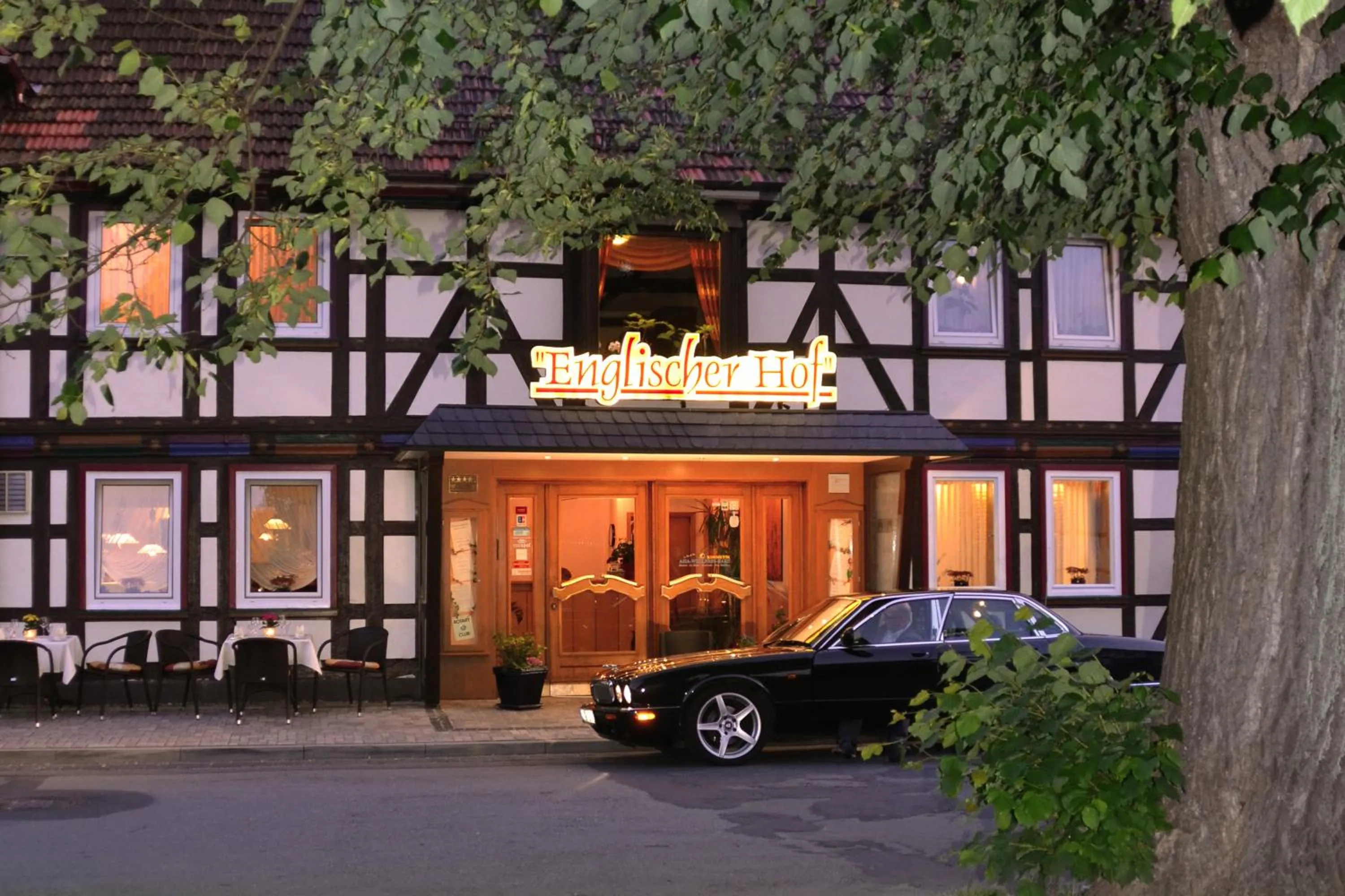 Property building in Hotel Englischer Hof