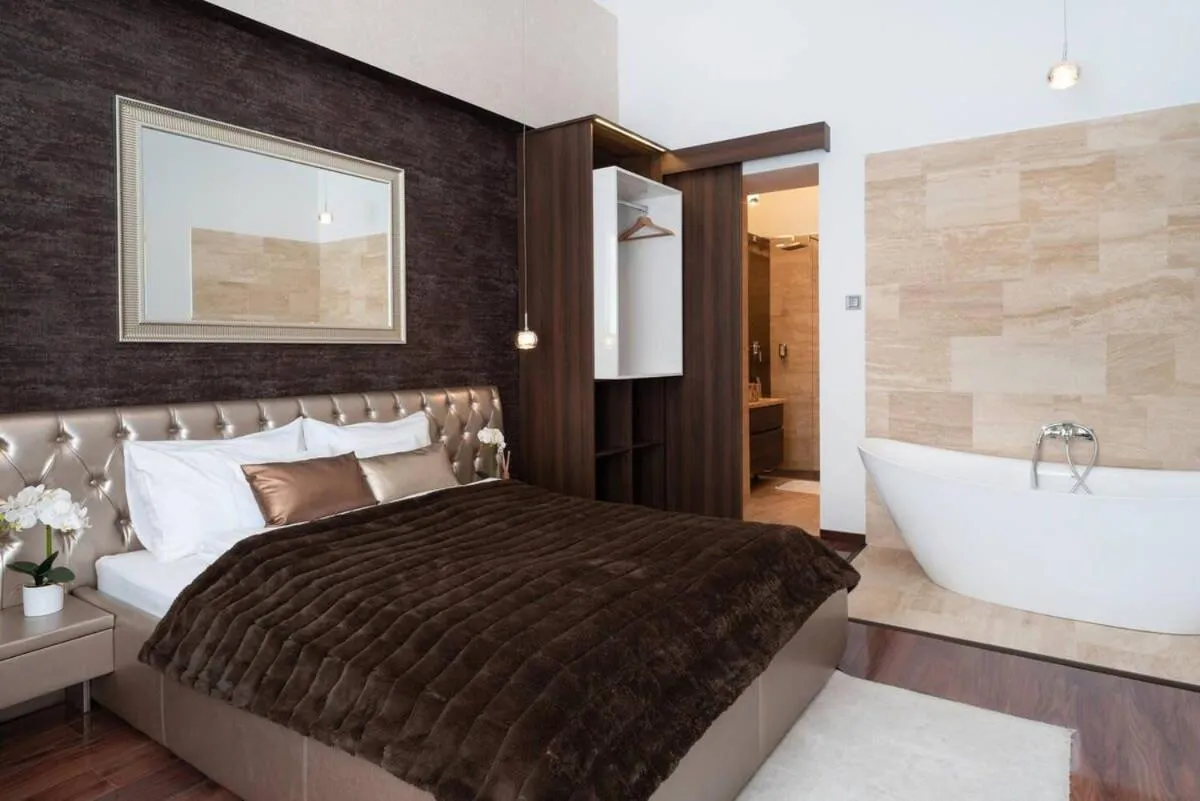 Central Luxy design apartment