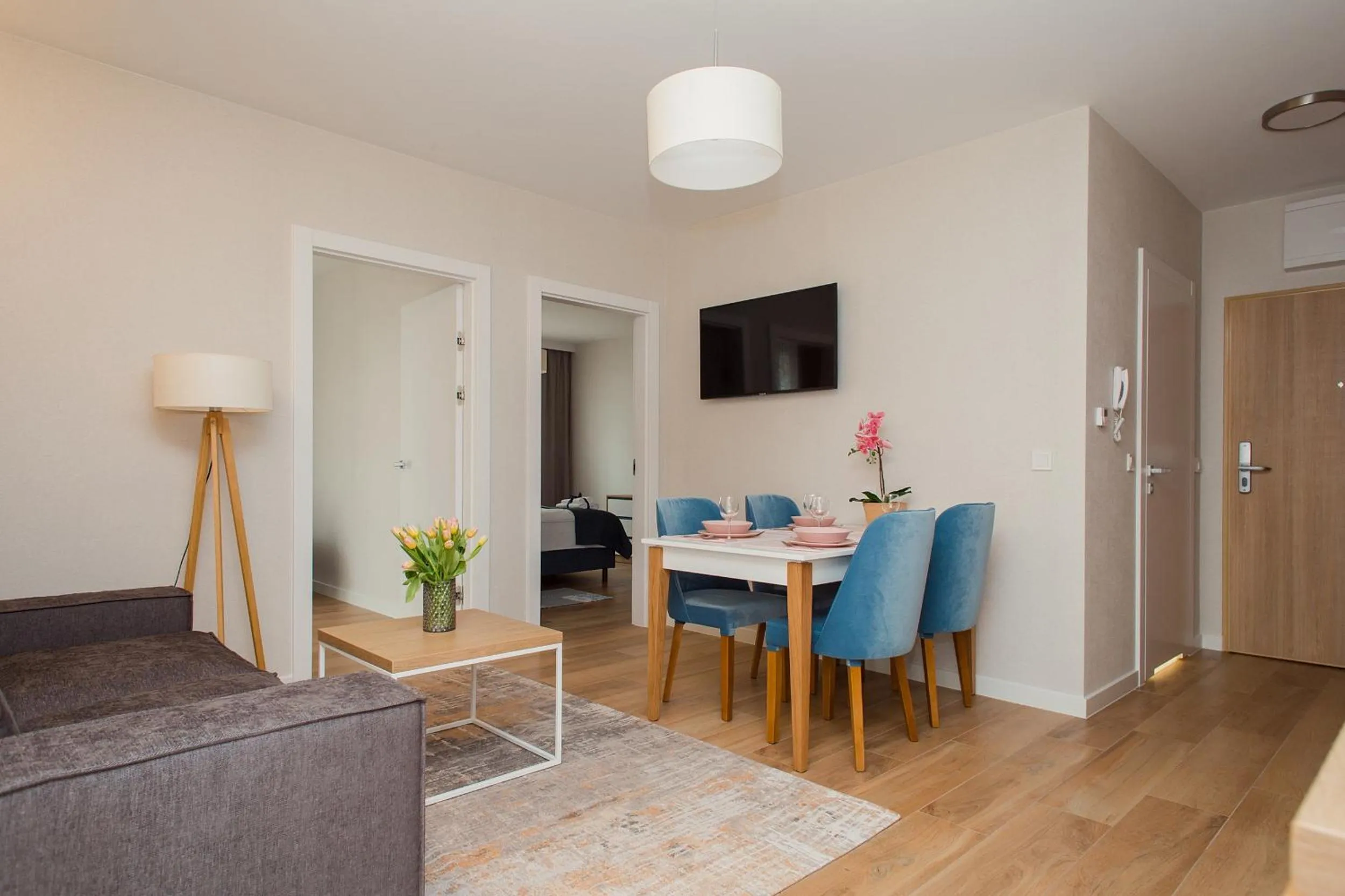 TV and multimedia in ShortStayPoland Apartamenty