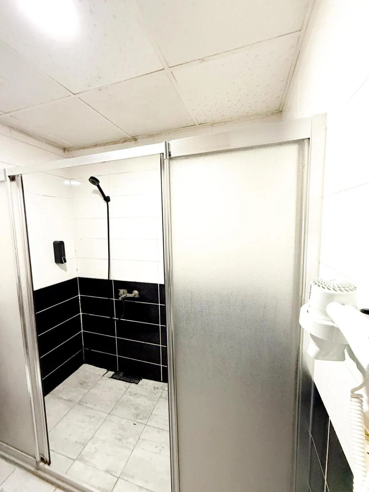 Bathroom in Avcılar İnci Hotel