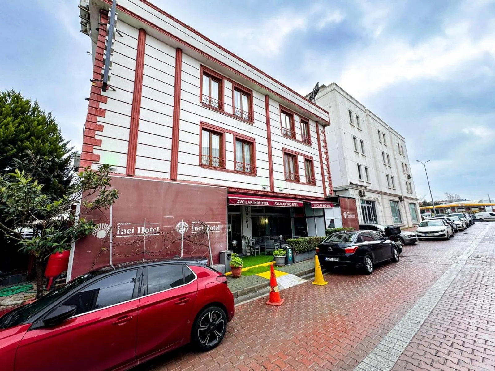 Property building in Avcılar İnci Hotel