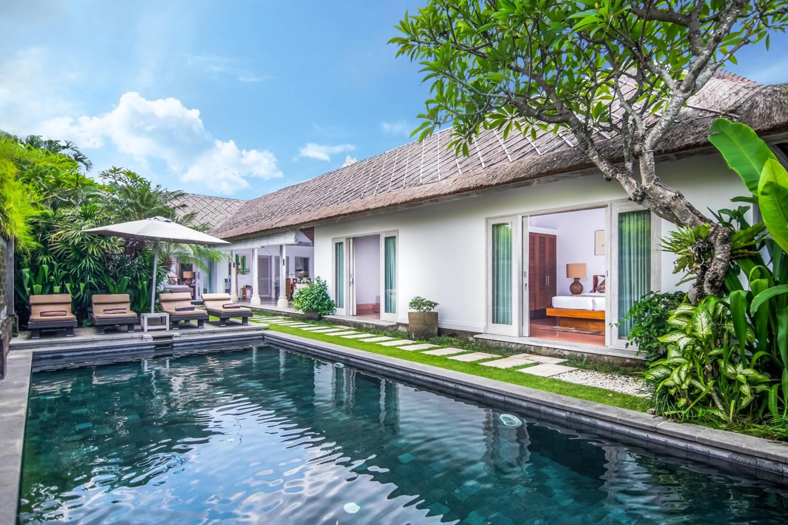 Swimming pool in Serene Villas