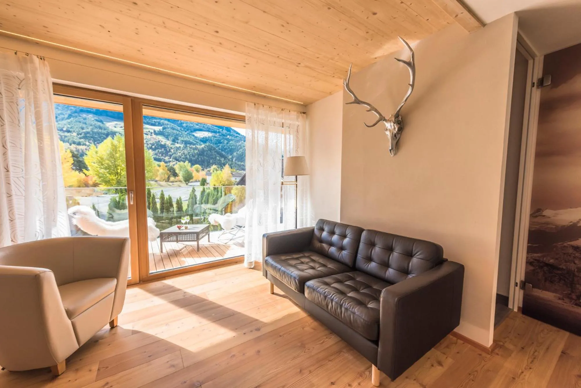 Day in Residence-Garni Haus Tschenett