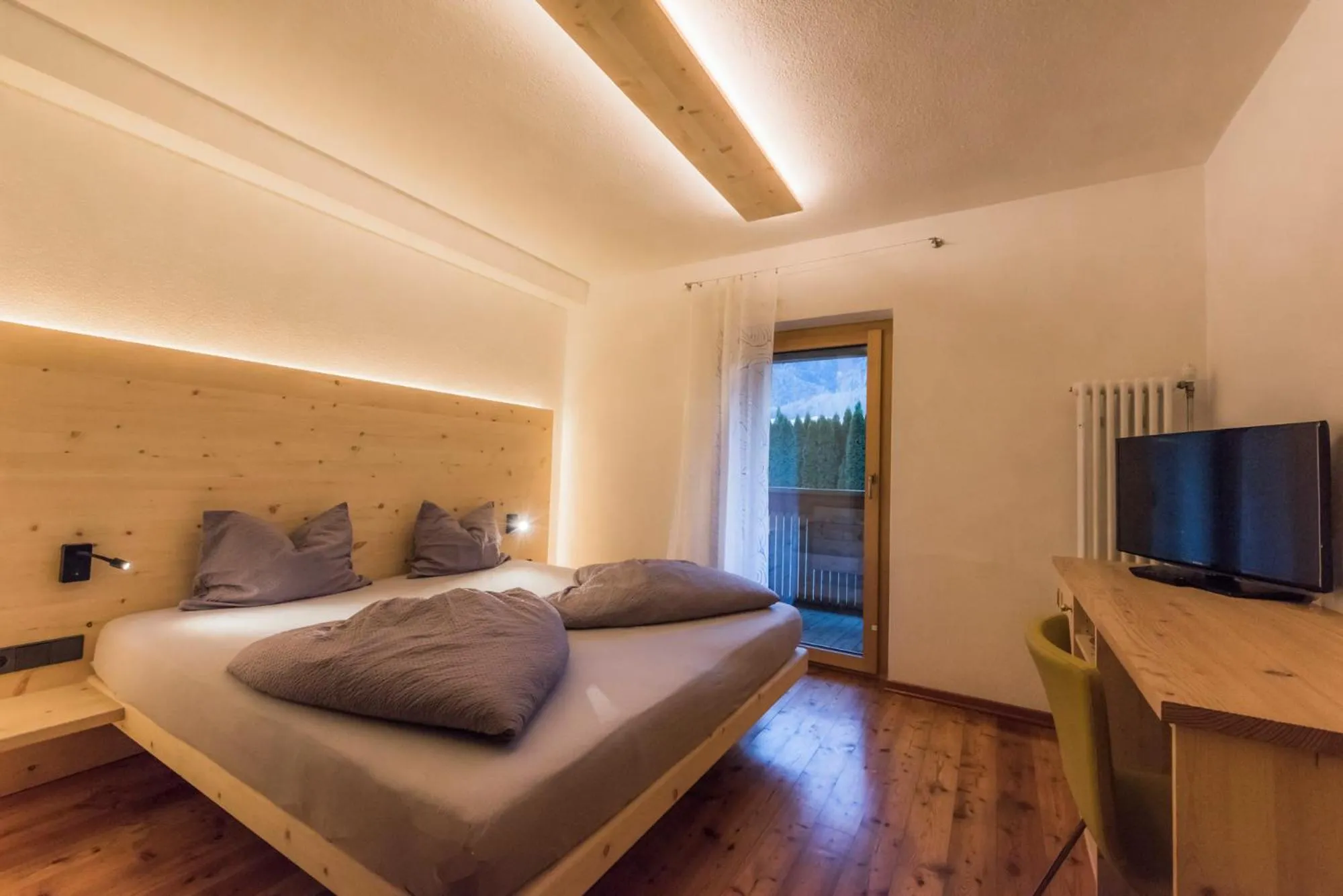Bed in Residence-Garni Haus Tschenett