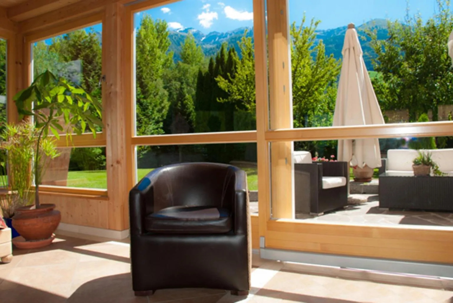 Day in Residence-Garni Haus Tschenett